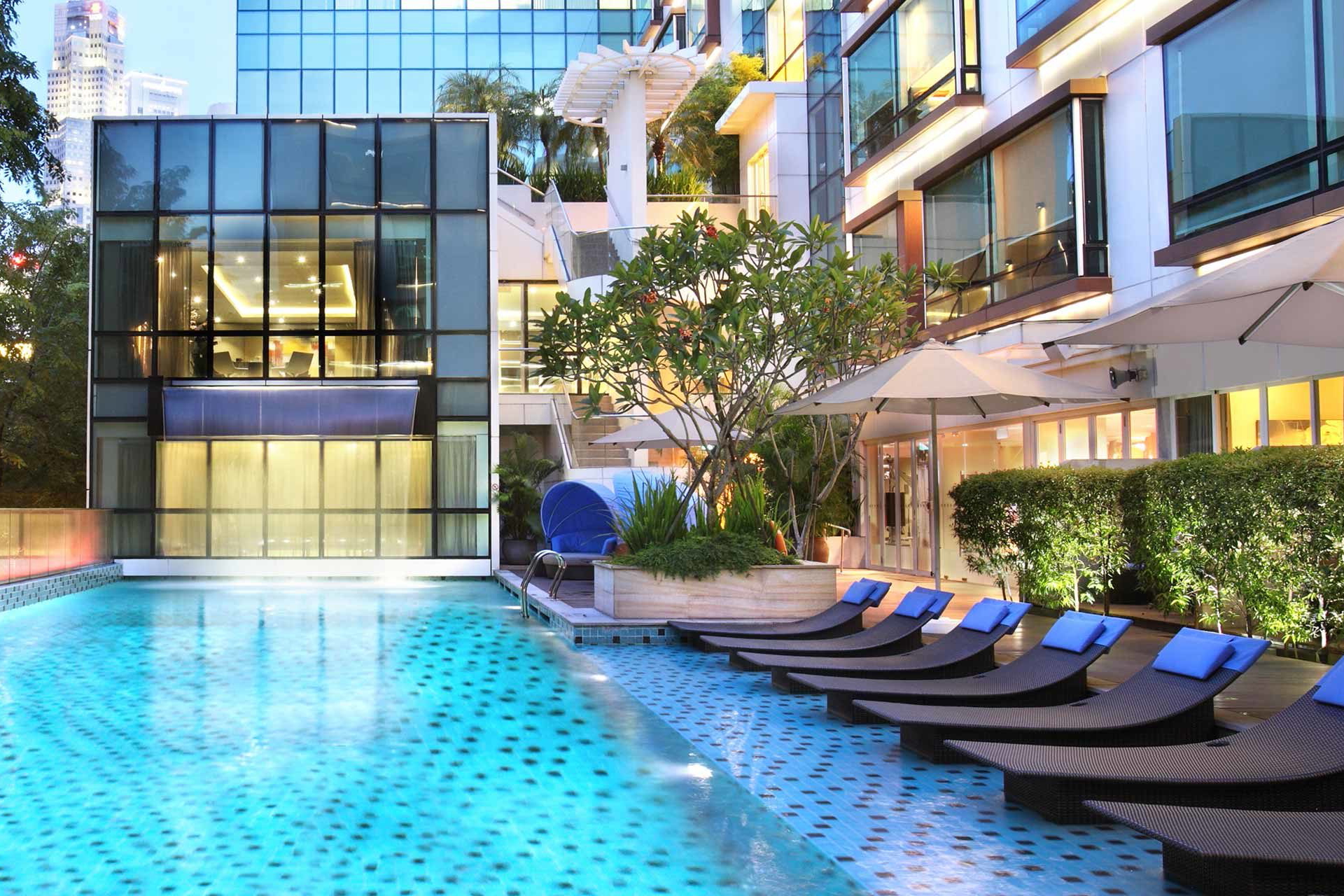 Swimming pool at the Park Regis Singapore. Click to enlarge.