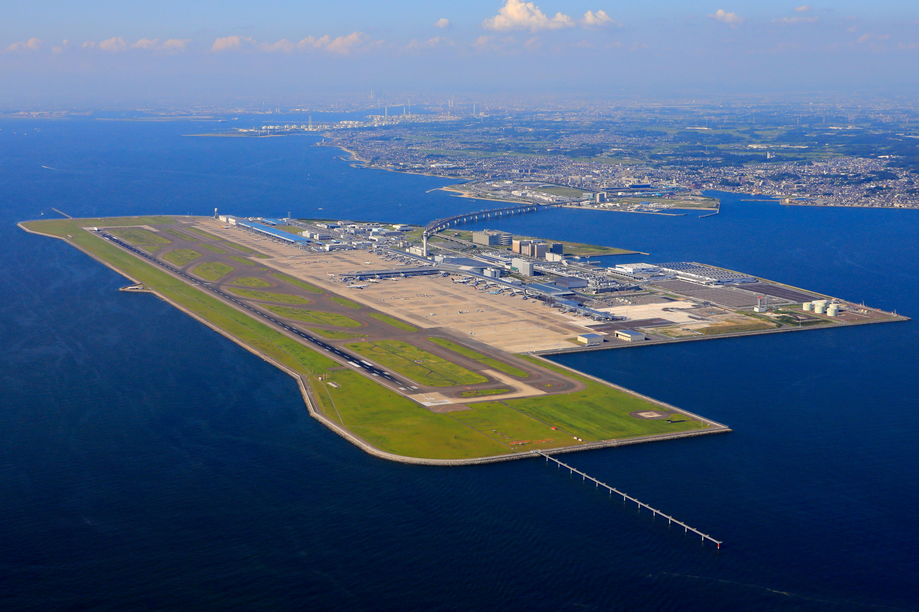 Inaugurated in 2005, Chubu Centrair International Airport (NGO) was constructed on an artificial island in Ise Bay, 35km south of Nagoya in central Japan. It handles approximately 13 million travellers from around the world annually. Click to enlarge.