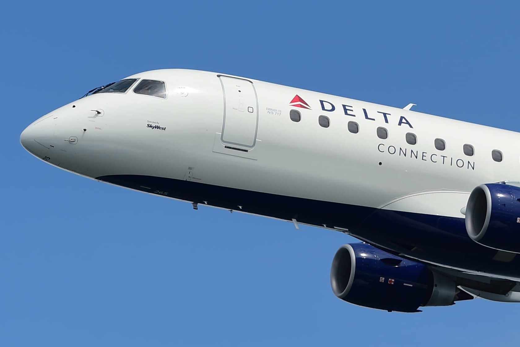 SkyWest has ordered 16 new Embraer E175 jets which will fly exclusively with Delta under a Capacity Purchase Agreement (CPA), adding to the 71 E175 jets SkyWest already operates for the U.S. airline. Click to enlarge.