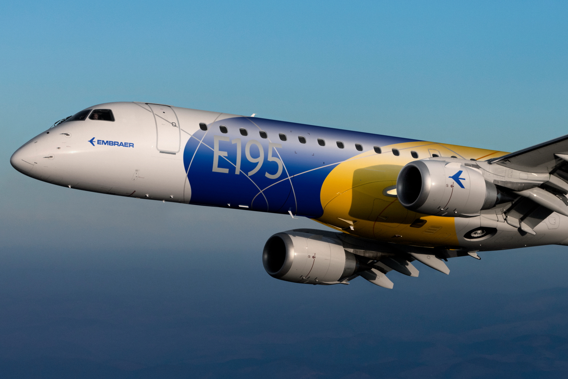 Embraer E195. Click to enlarge.