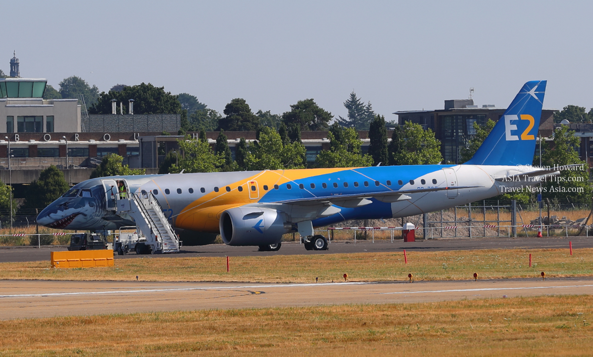 Embraer E195-E2. Picture by Steven Howard of TravelNewsAsia.com Click to enlarge.