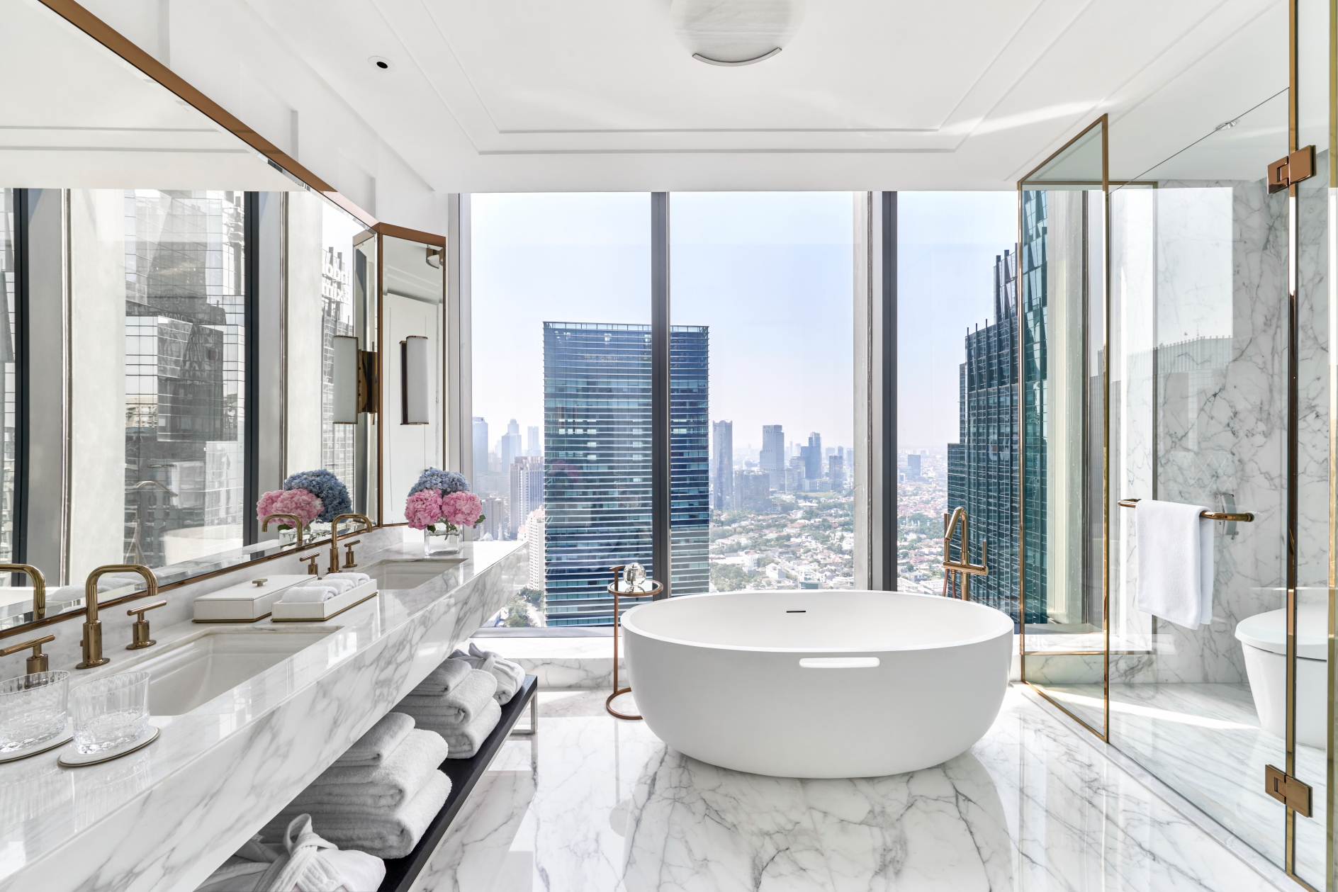 Executive Cityscape Bathroom at the Langham Jakarta. Click to enlarge.