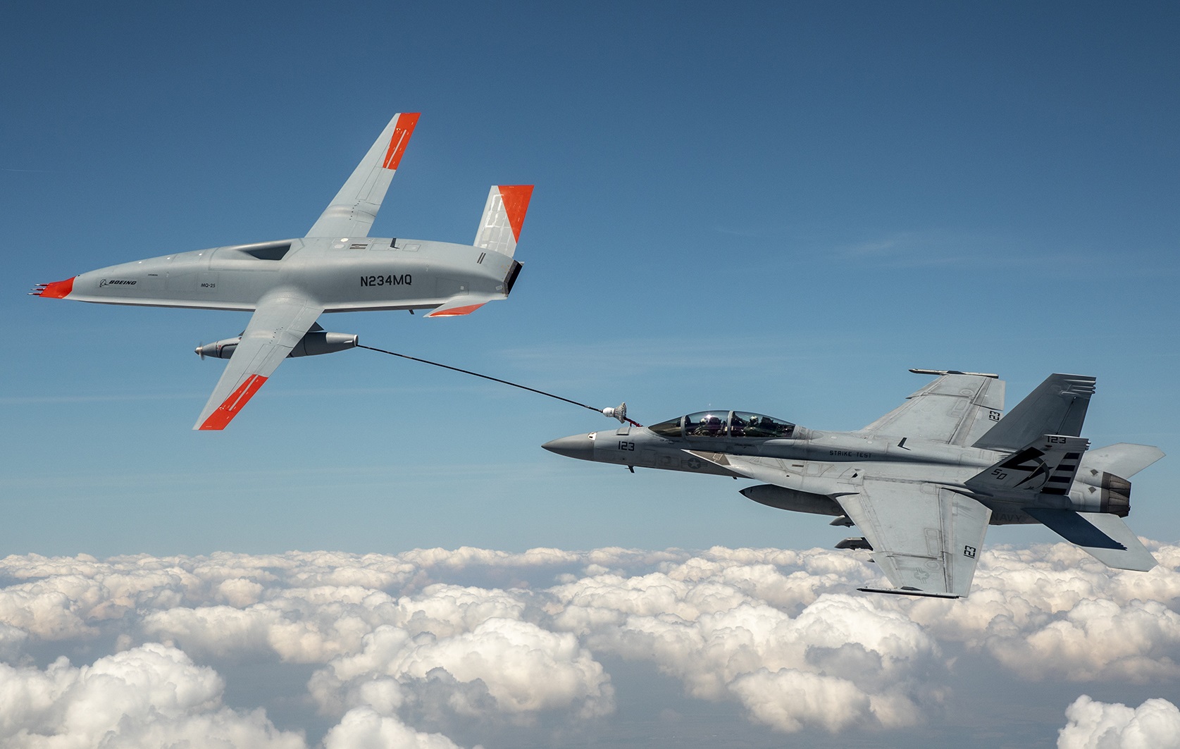 For the first time in history, the U.S. Navy and Boeing have demonstrated air-to-air refueling using an unmanned aircraft, the Boeing-owned MQ-25 T1 test asset, to refuel another aircraft. Click to enlarge.