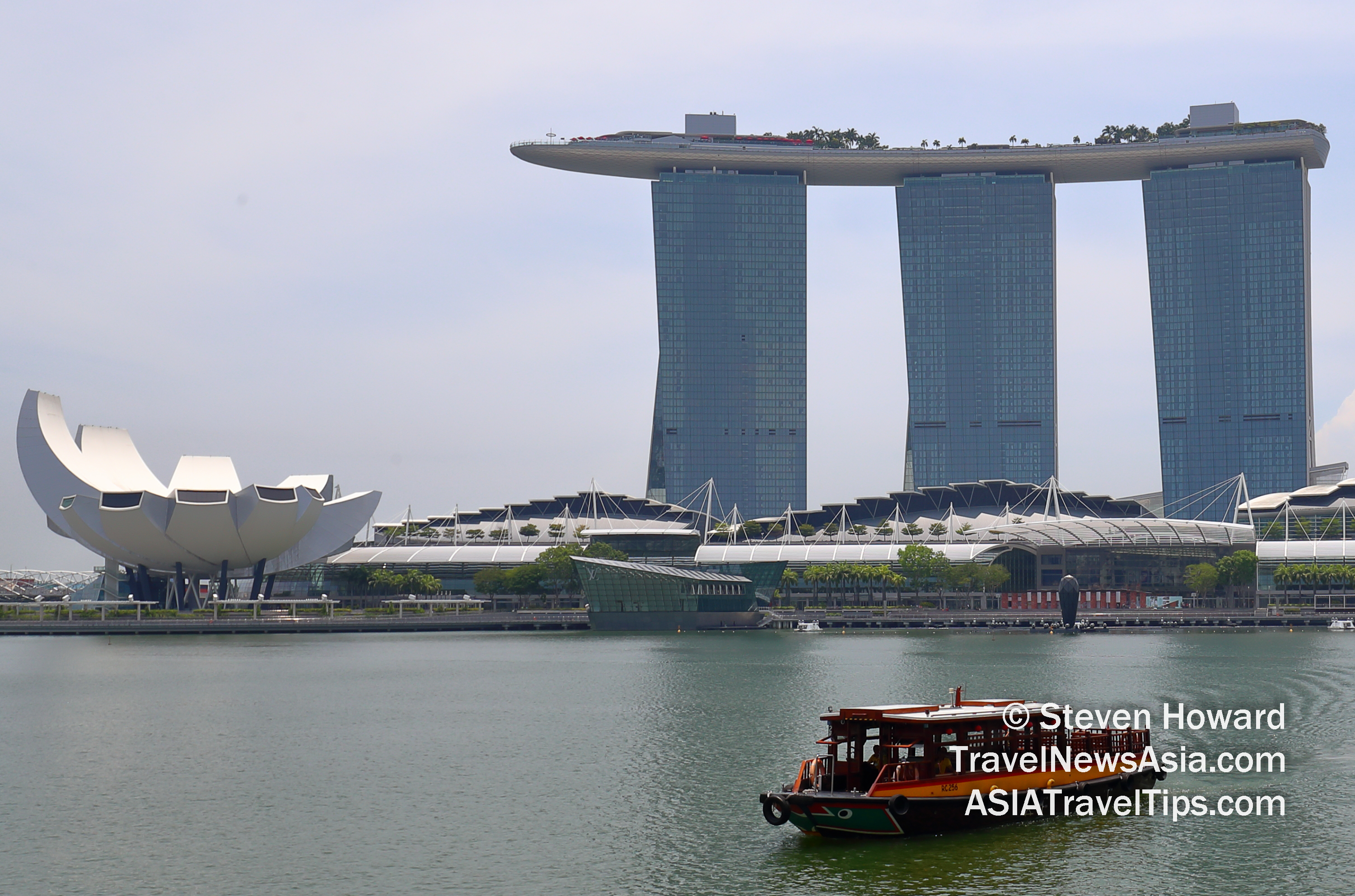 One of the most iconic hotels and cityscapes in the world, Marina Bay Sands in Singapore. Picture by Steven Howard of TravelNewsAsia.com Click to enlarge.