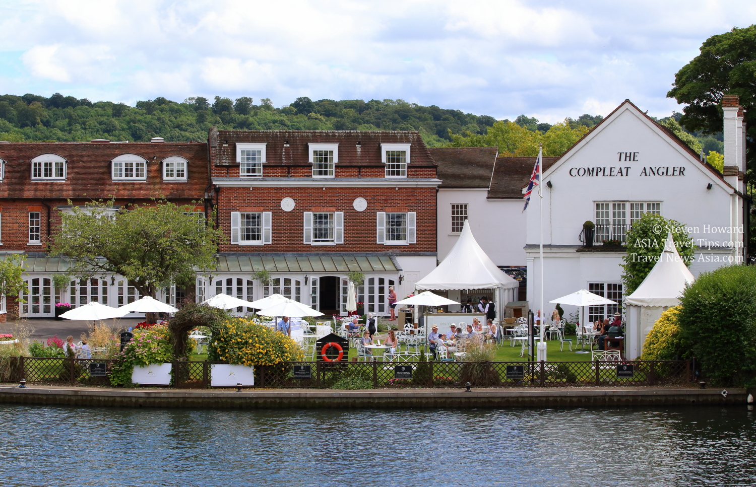 The Compleat Angler in Marlow, England. Picture by Steven Howard of TravelNewsAsia.com. Click to enlarge.