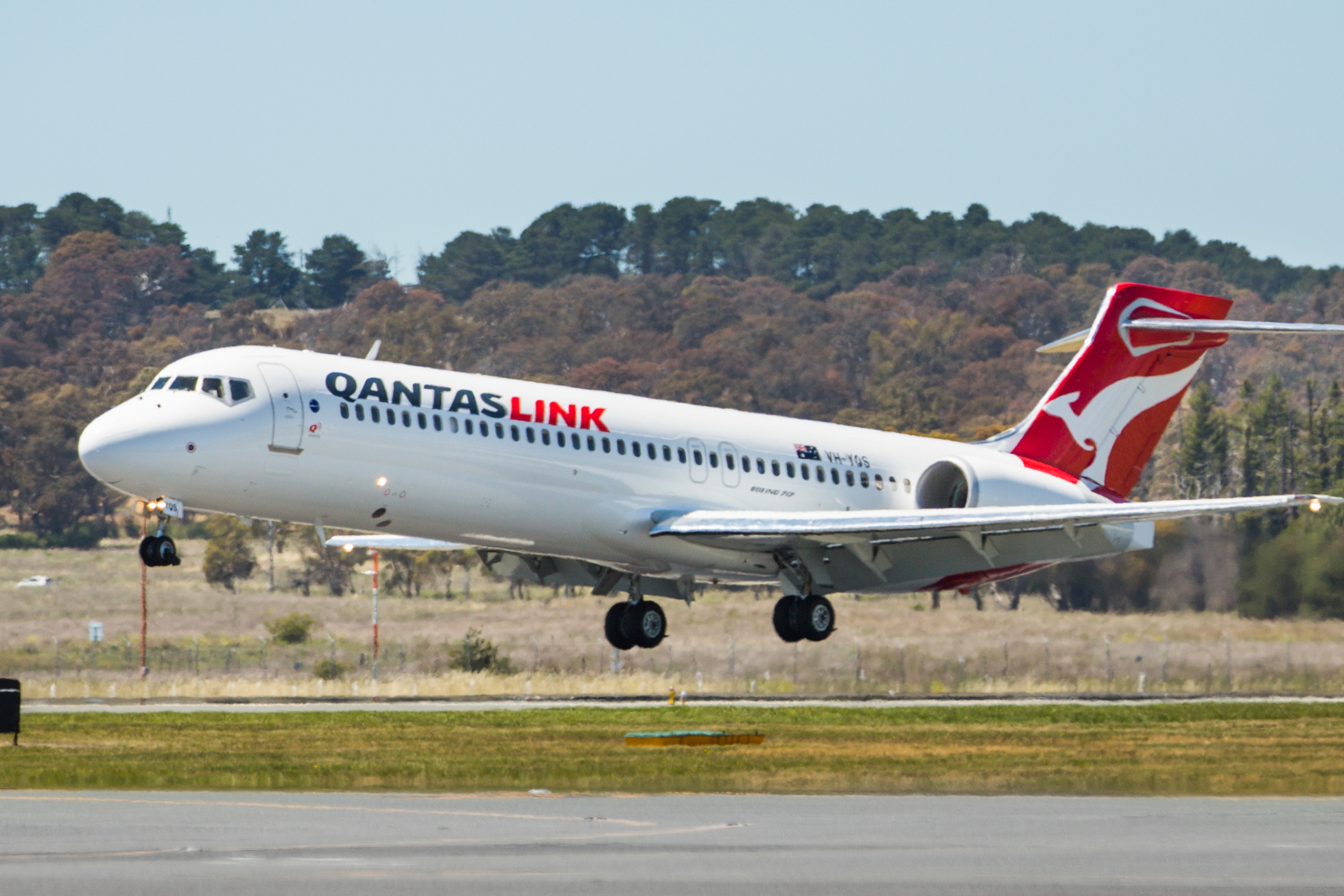 QantasLink Boeing 717-200 reg: VH-YQS. Click to enlarge.