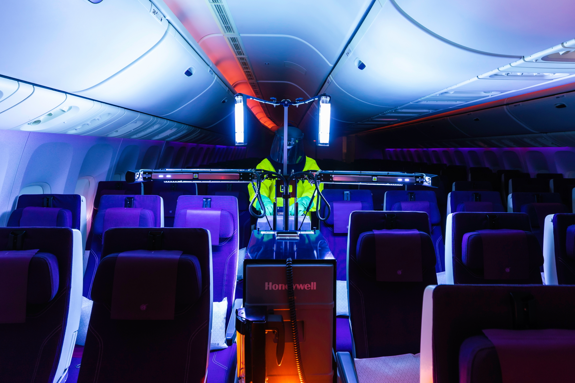 Qatar Airways is the first global carrier to operate version 2.0 of Honeywell’s Ultraviolet (UV) Cabin System. The latest version of the high-tech cabin cleaning system has been introduced to add flexibility, improve reliability, mobility and ease of use compared to its predecessor, with extended UV wings that treat both narrow and wide areas on board, reducing the overall disinfection time. Click to enlarge.