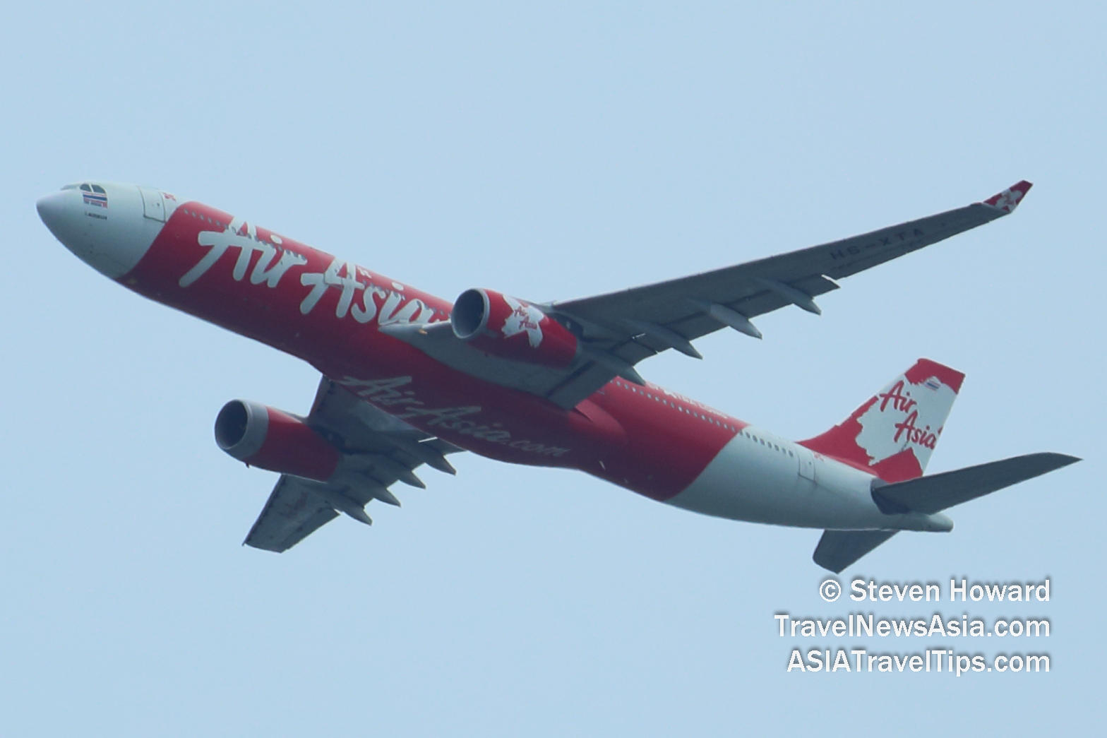 Thai AirAsia X Airbus A330 reg: HS-XTA. Picture by Steven Howard of TravelNewsAsia.com Click to enlarge.