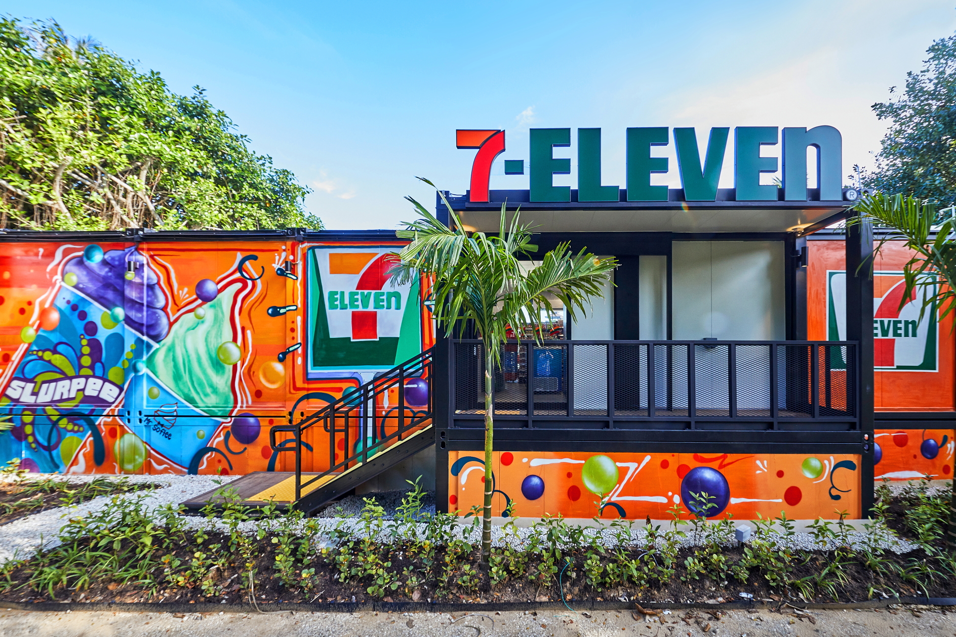 7-Eleven Palawan Sentosa, Singapore. Click to enlarge.