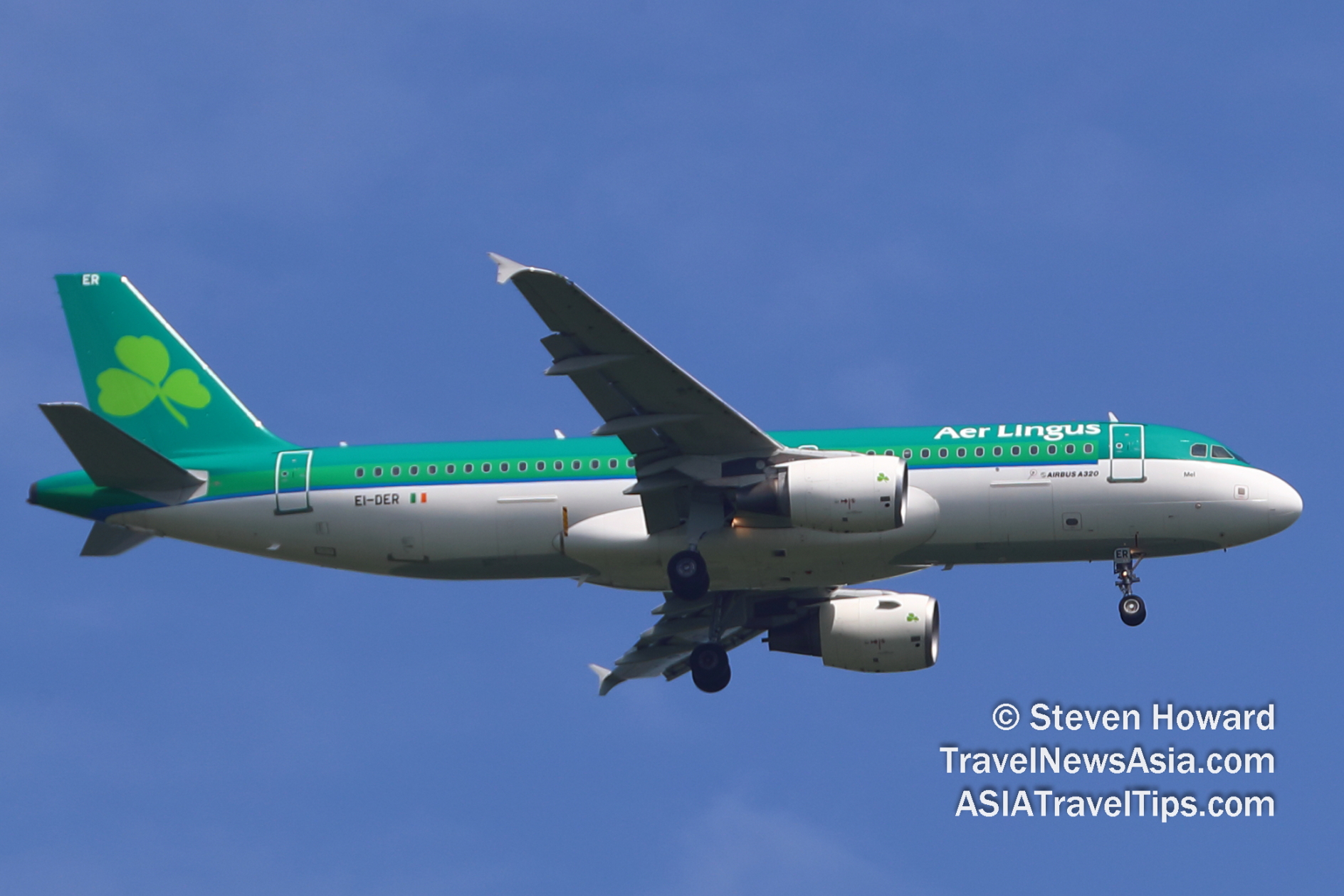 Aer Lingus A320 reg: EI-DER. Picture by Steven Howard of TravelNewsAsia.com Click to enlarge.