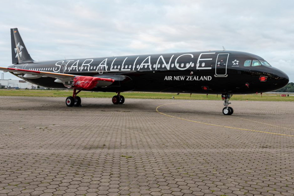 Air New Zealand A321neo with special Star Alliance livery. Click to enlarge.