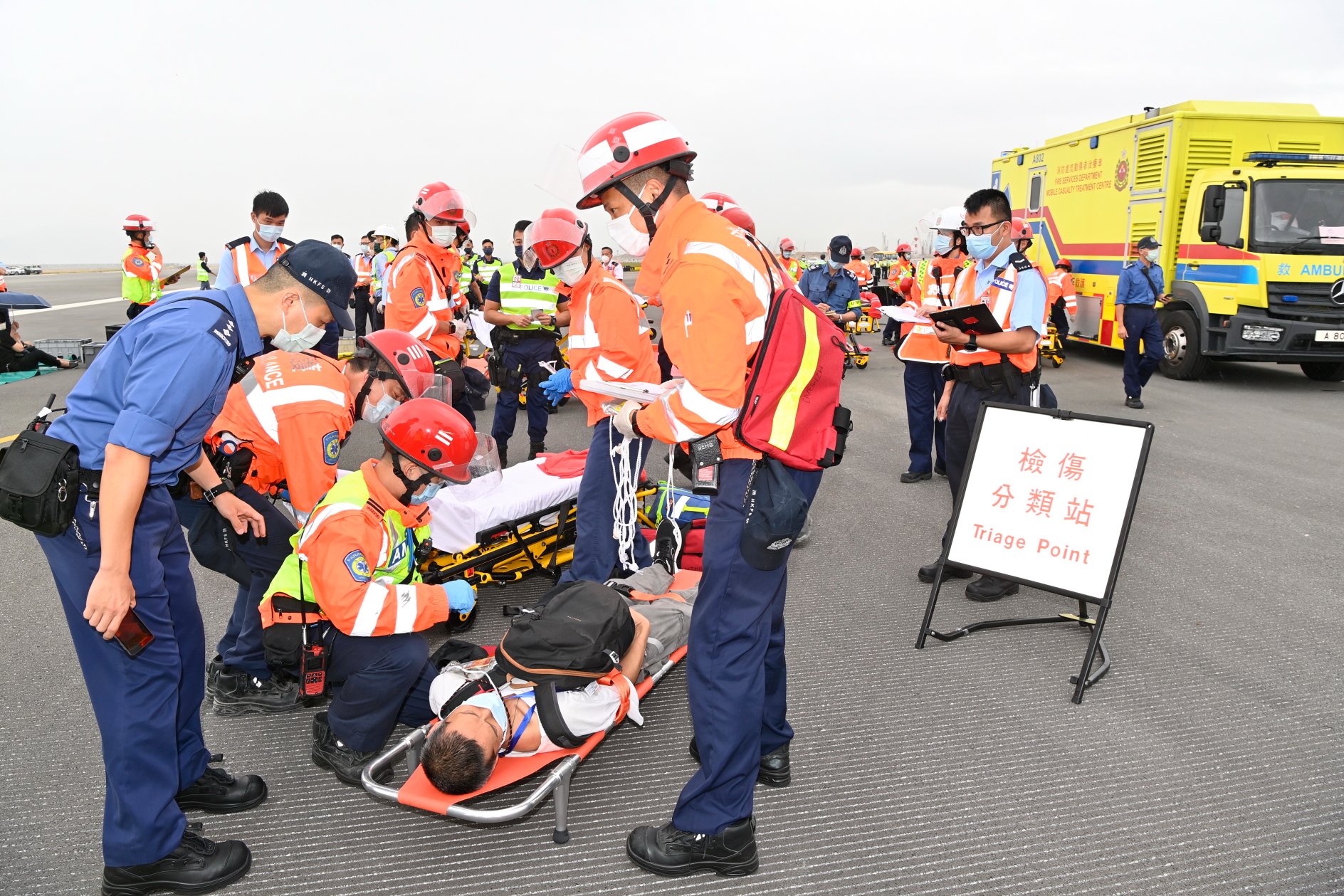 Aircraft crash and rescue exercise at HKIA. Click to enlarge.