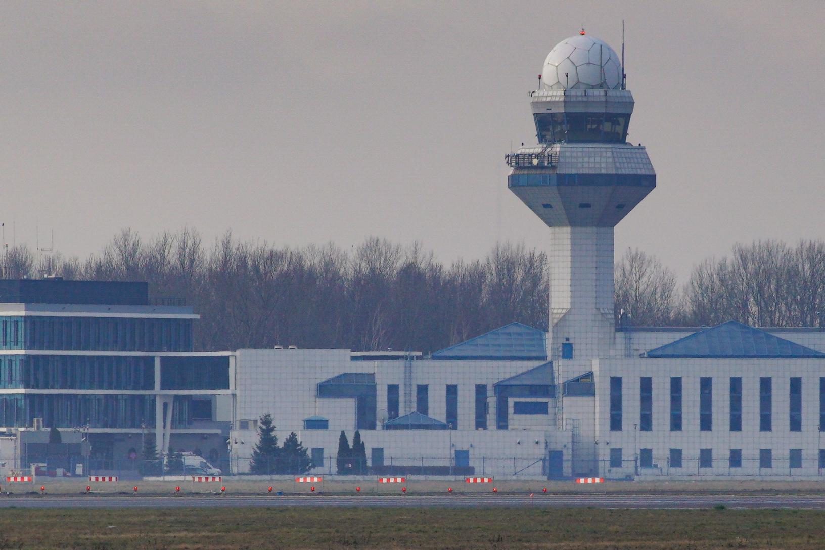SITA has been chosen to upgrade air traffic communications at airports in Poland. Click to enlarge.