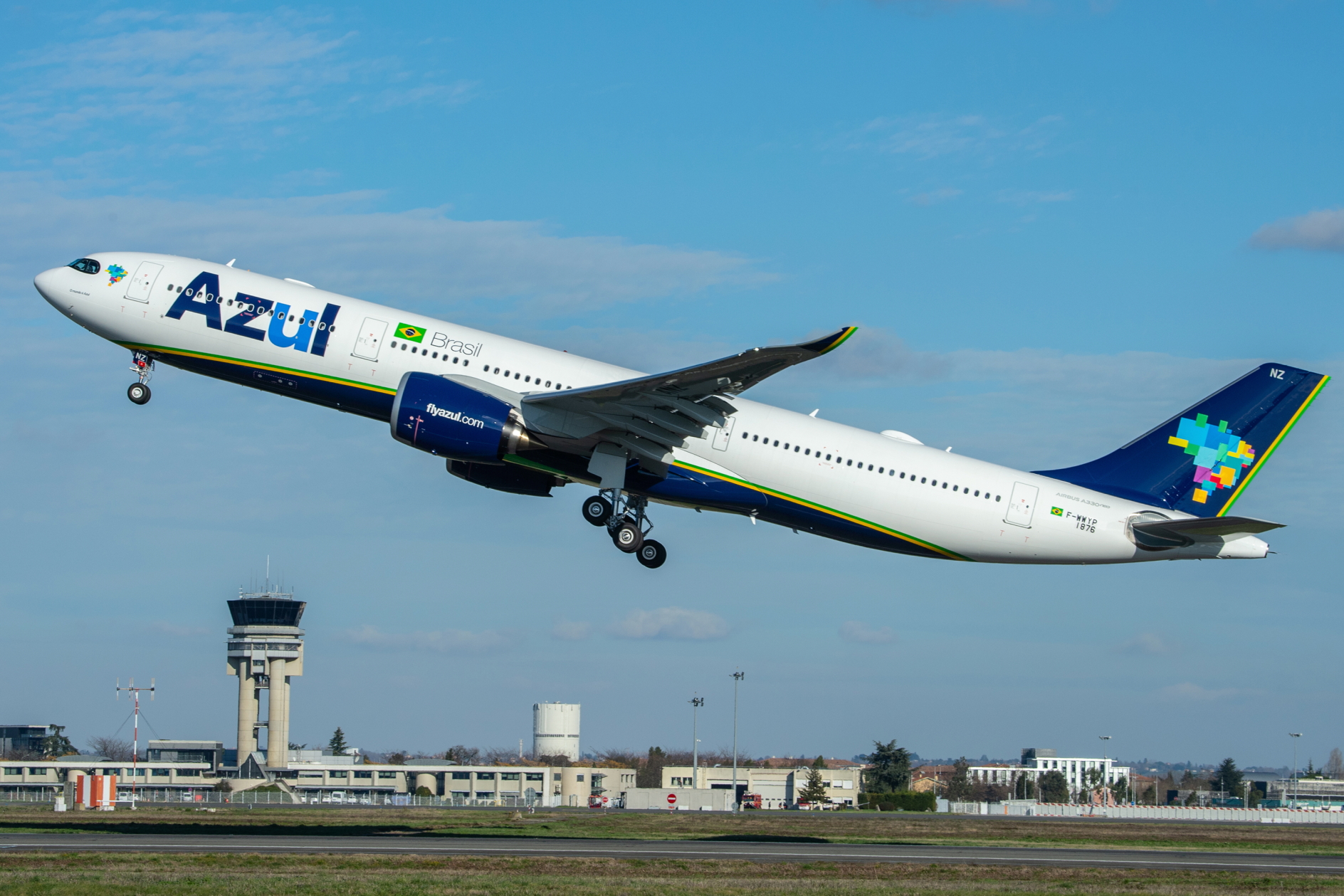 Azul A330-900. The airlinewas the first in the Americas to fly the A330neo. Click to enlarge.