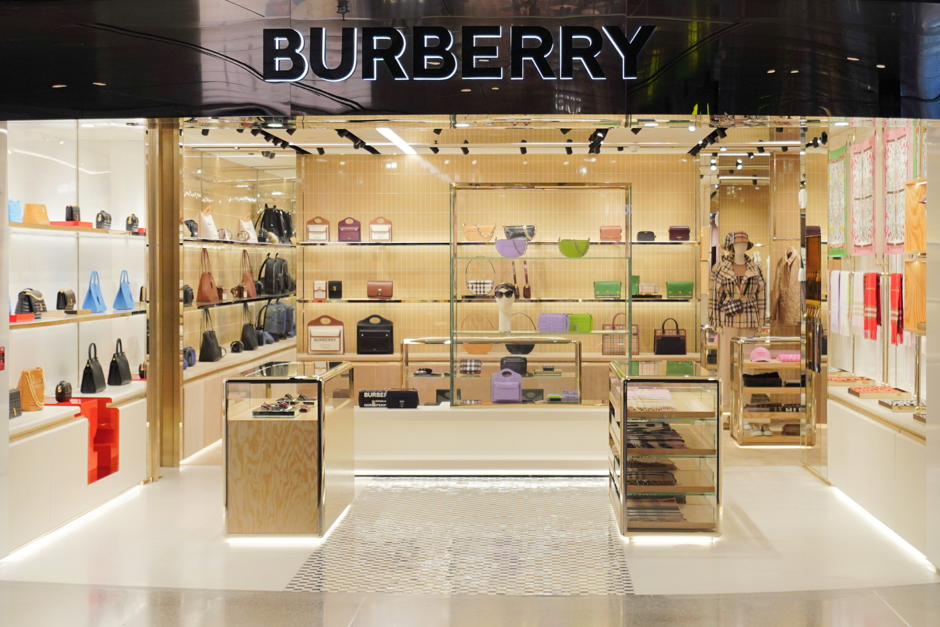 Burberry's Qatar Duty Free (QDF) outlet at Hamad International Airport (HIA). Click to enlarge.