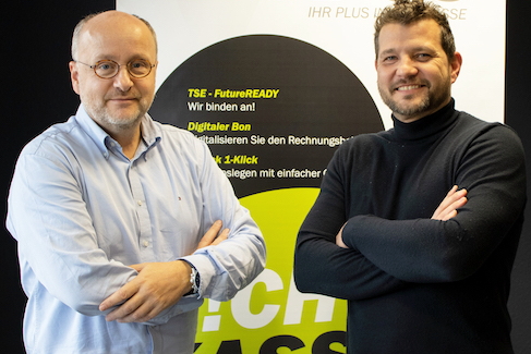 Joerg Berger (left) with Carsten Wernet. Click to enlarge.