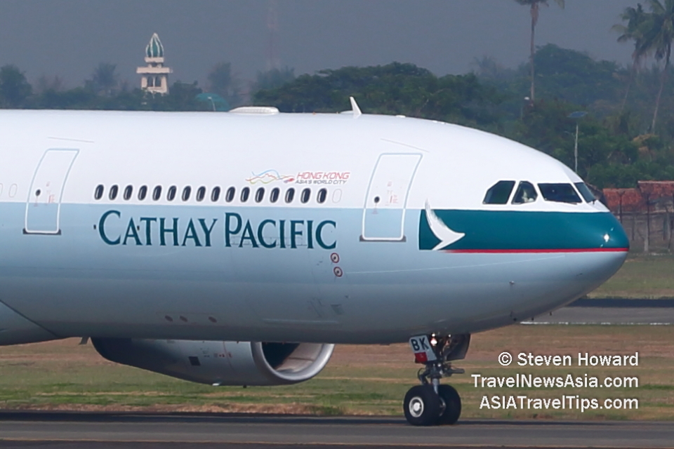 Cathay Pacific Airbus A330 reg: B-LBK. Picture by Steven Howard of TravelNewsAsia.com Click to enlarge.