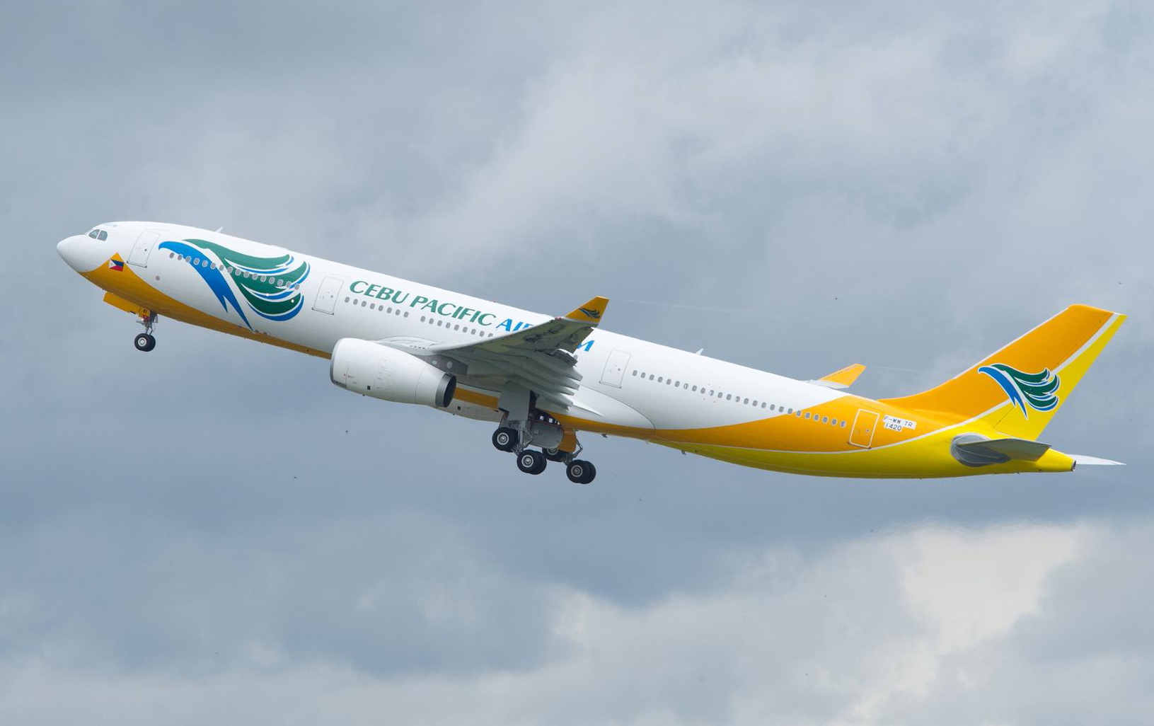Cebu Pacific A330-300. Click to enlarge.