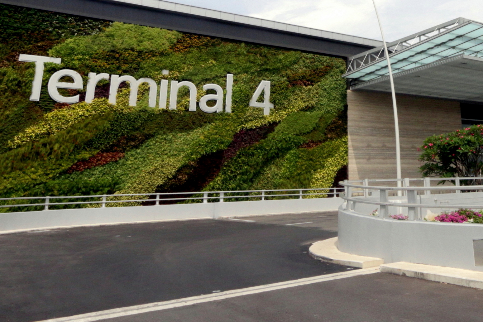Changi will reopen Terminal 4 in September 2022. Click to enlarge.