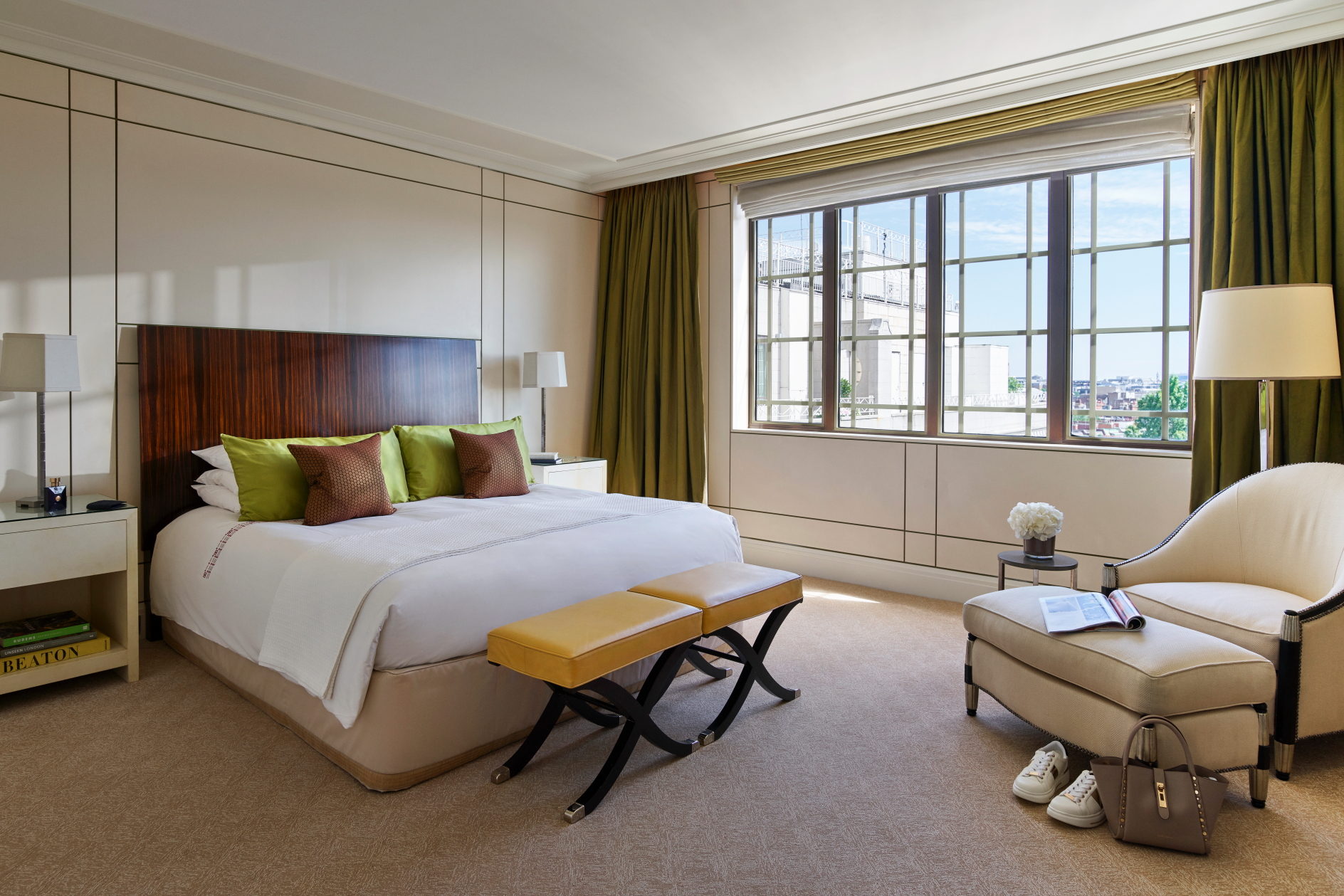 Elizabeth Taylor Harlequin Suite at The Dorchester hotel in London. Click to enlarge.