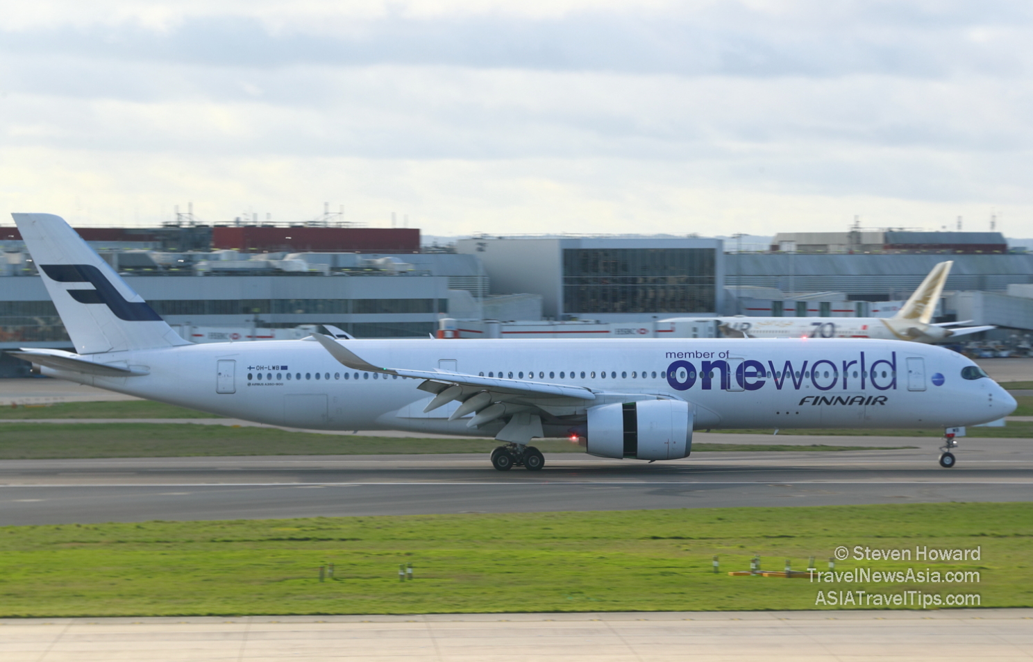 Finnair A350-900 reg: OH-LWB. Picture by Steven Howard of TravelNewsAsia.com Click to enlarge.
