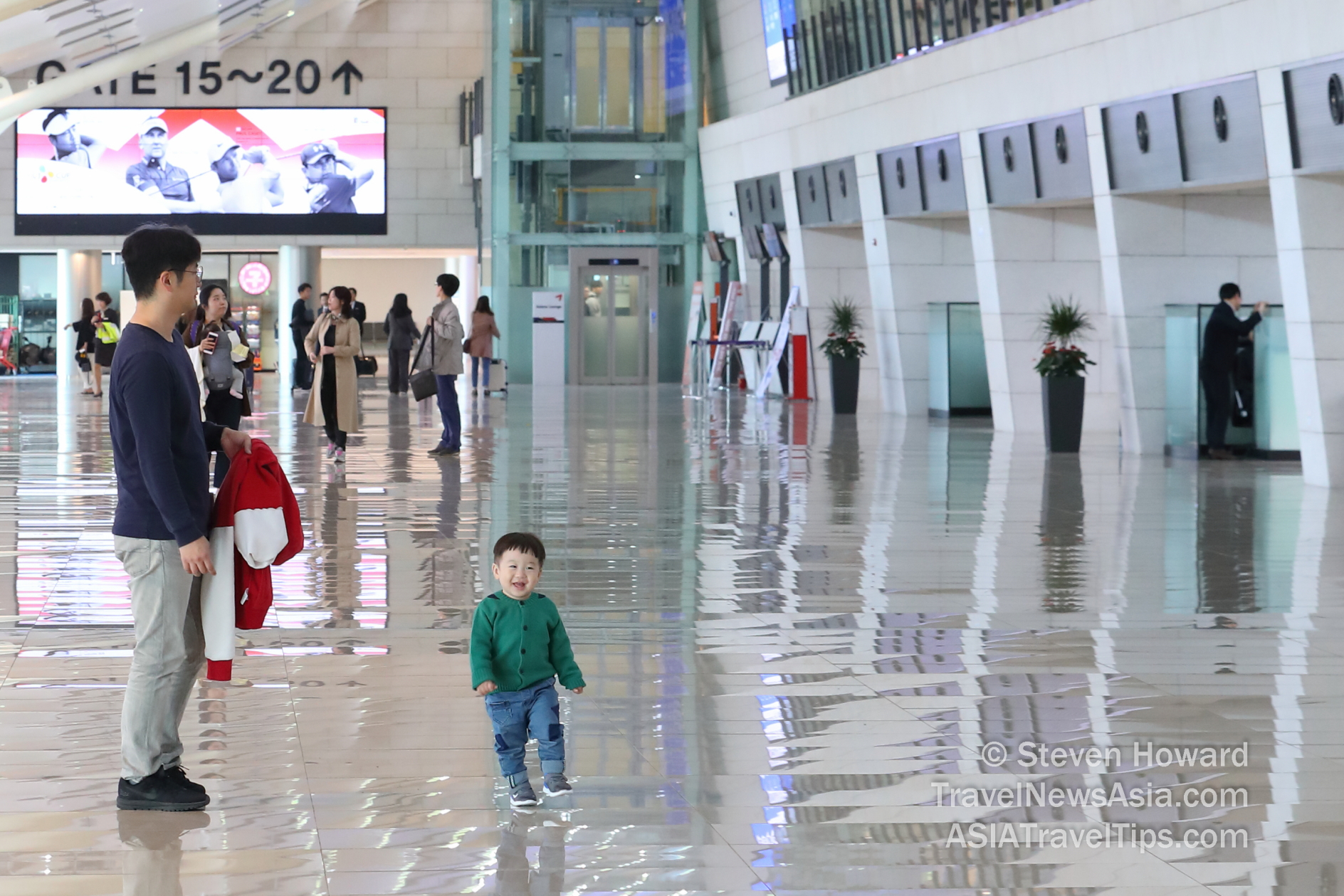 Gimpo Airport (GMP), South Korea. Picture by Steven Howard of TravelNewsAsia.com Click to enlarge.