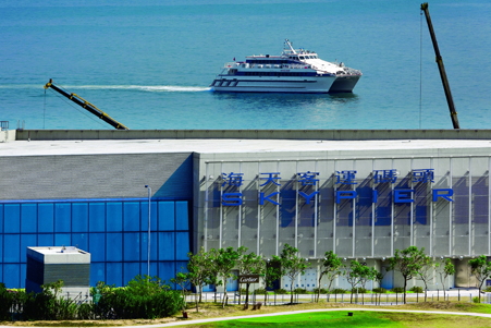 SkyPier at HKIA. Click to enlarge.