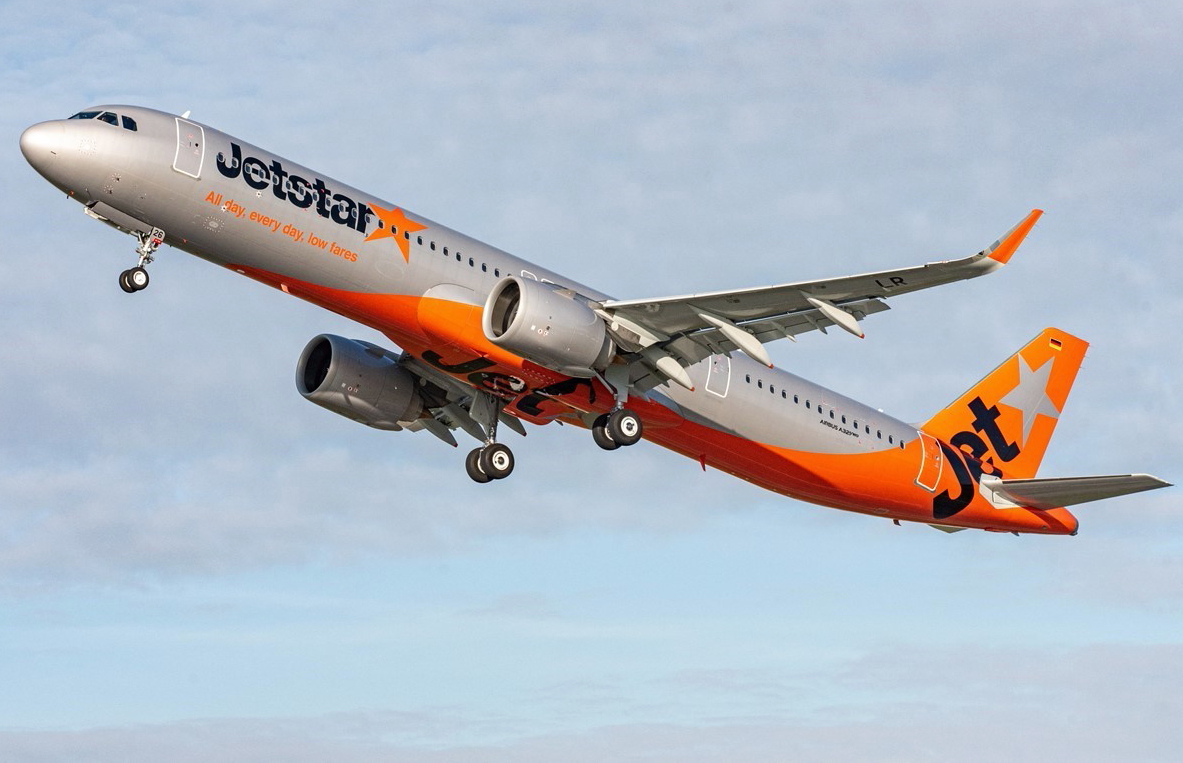 Jetstar's new livery uses a two-coat system which is longer lasting and reduces paint weight by up to 30 per cent. Click to enlarge.