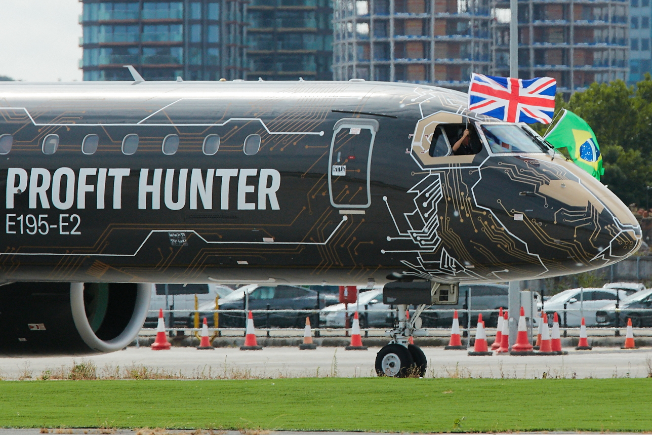 E195-E2 becomes the largest plane to land at London City Airport (LCY). Click to enlarge.