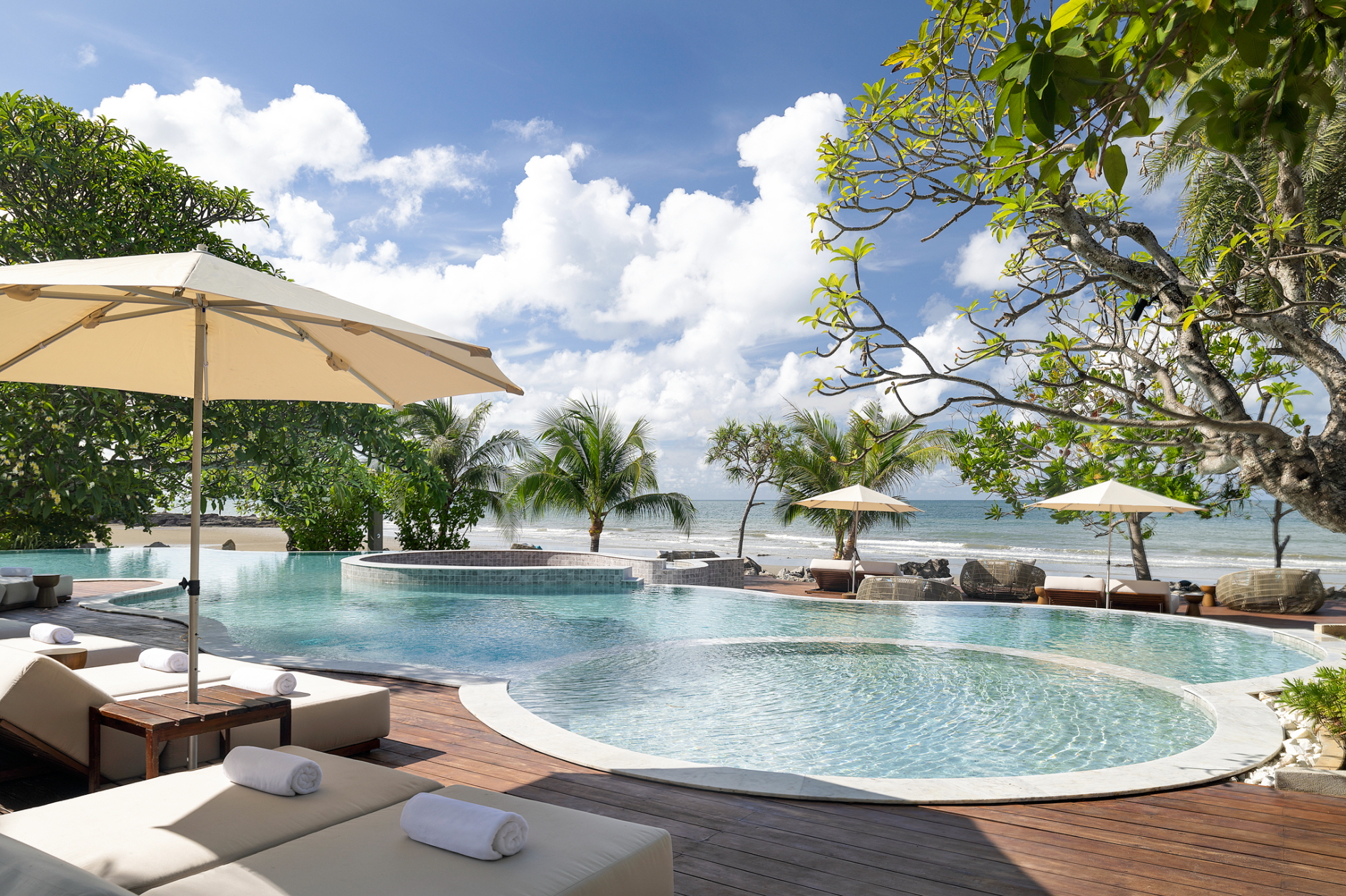 Pool at Mercure Rayong Lomtalay Villas & Resort on Laem Mae Phim Cape in Thailand. Click to enlarge.