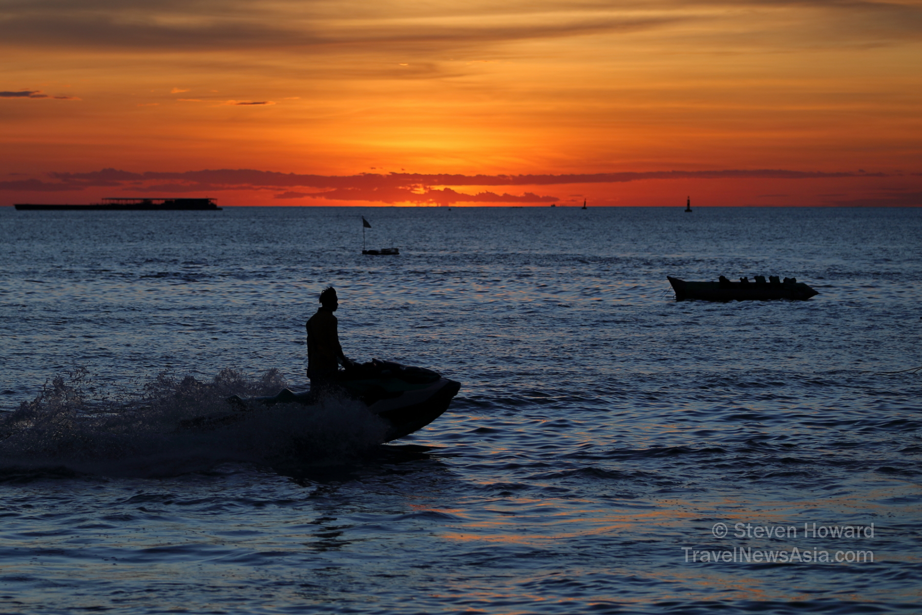 Sunset in Pattaya, Thailand. Picture by Steven Howard of TravelNewsAsia.com Click to enlarge.
