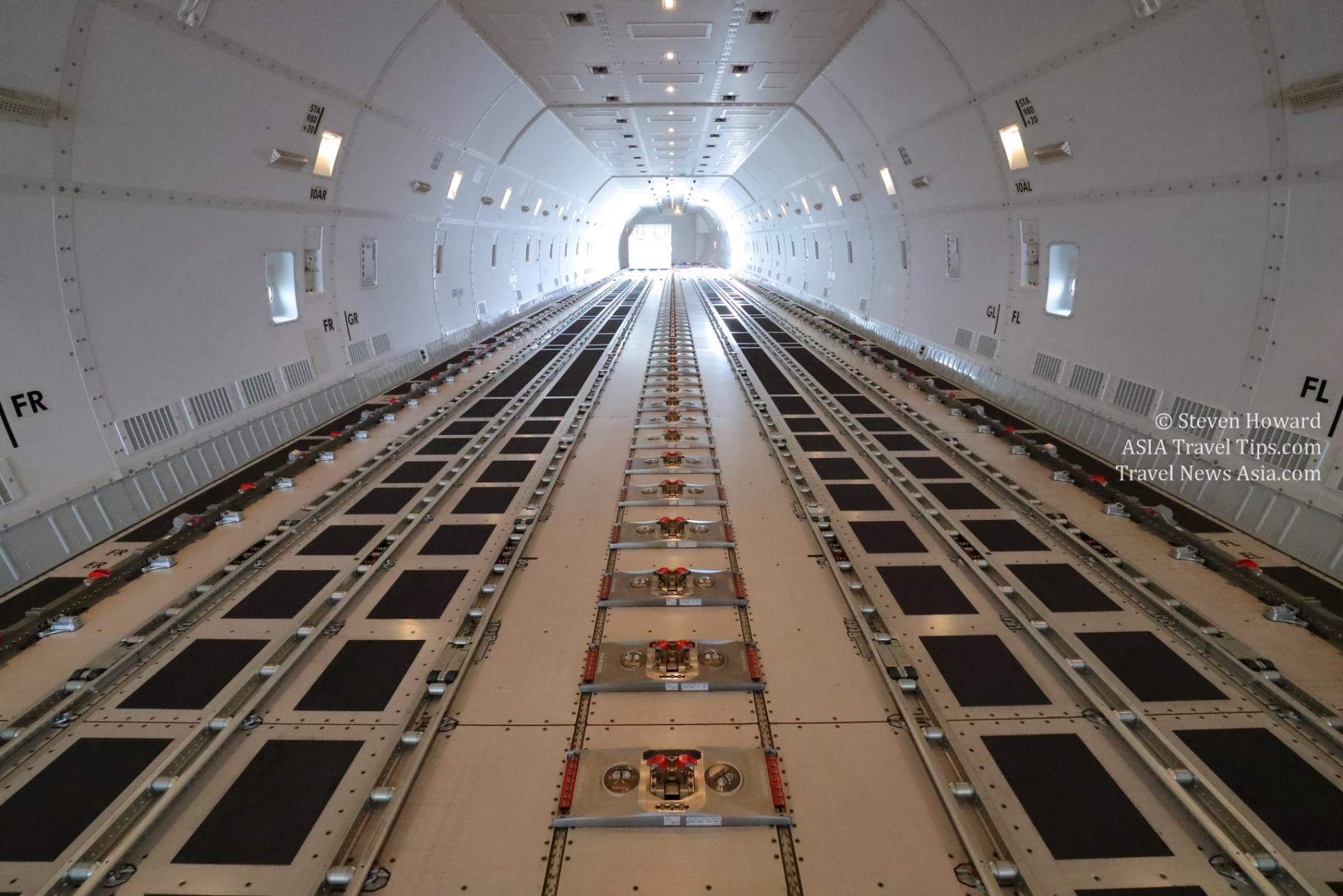 Inside a Qatar Airways Boeing 747F. Picture by Steven Howard of TravelNewsAsia.com Click to enlarge.