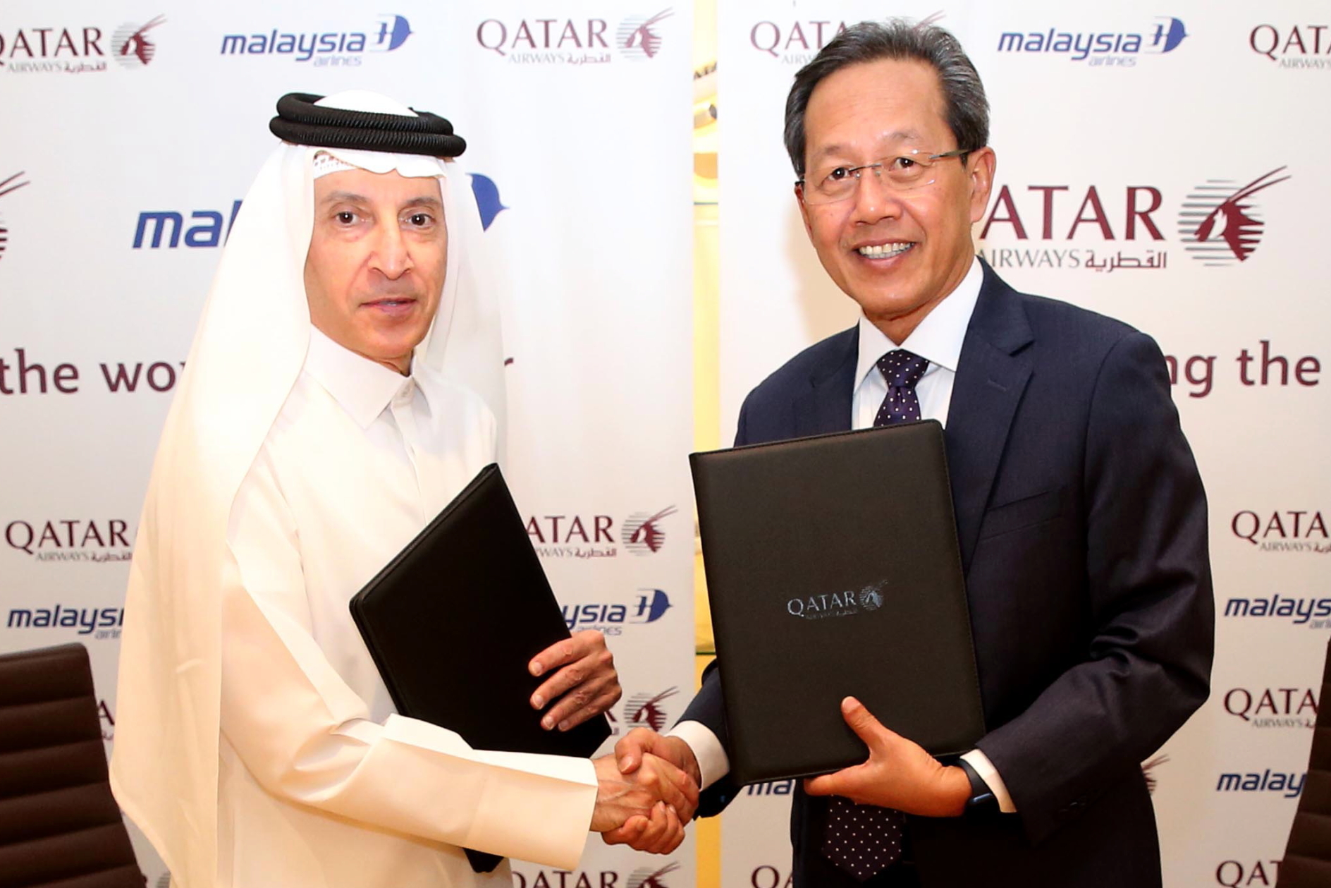 Akbar Al Baker, Qatar Airways Group Chief Executive, with Captain Izham Ismail, Malaysia Airlines Group CEO Click to enlarge.