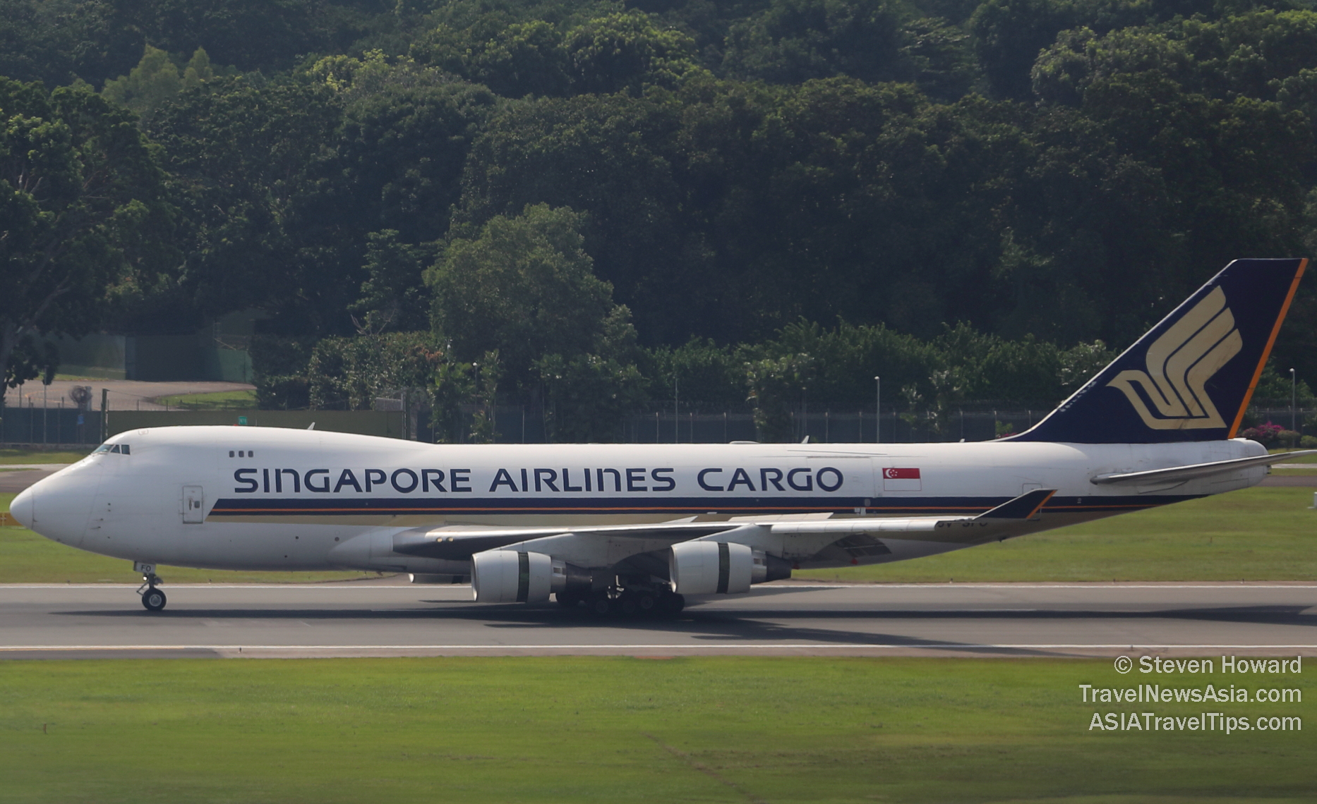 Singapore Airlines Cargo B747F. Picture by Steven Howard of TravelNewsAsia.com Click to enlarge.