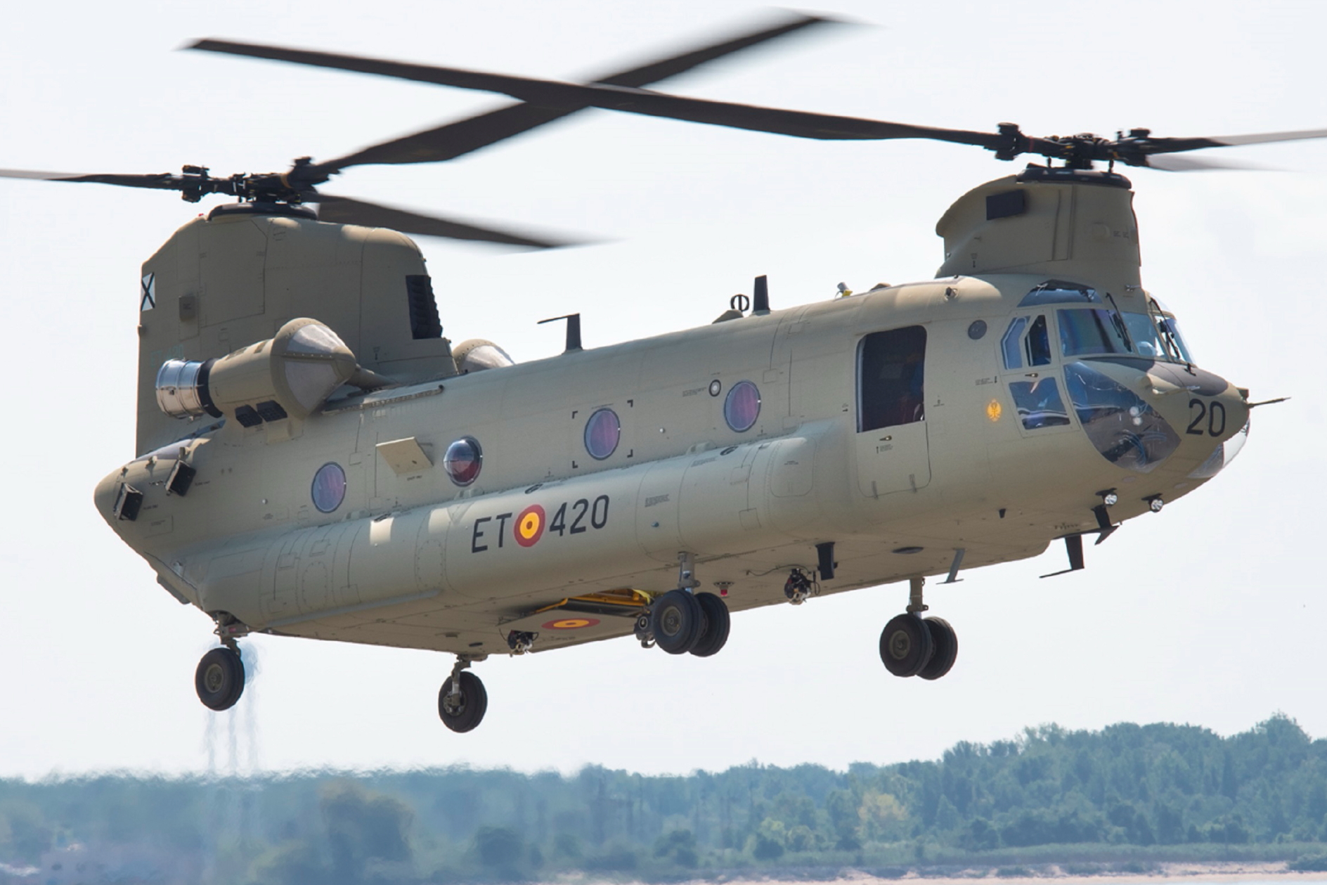 Spanish Army takes delivery of first CH-47F. Click to enlarge.