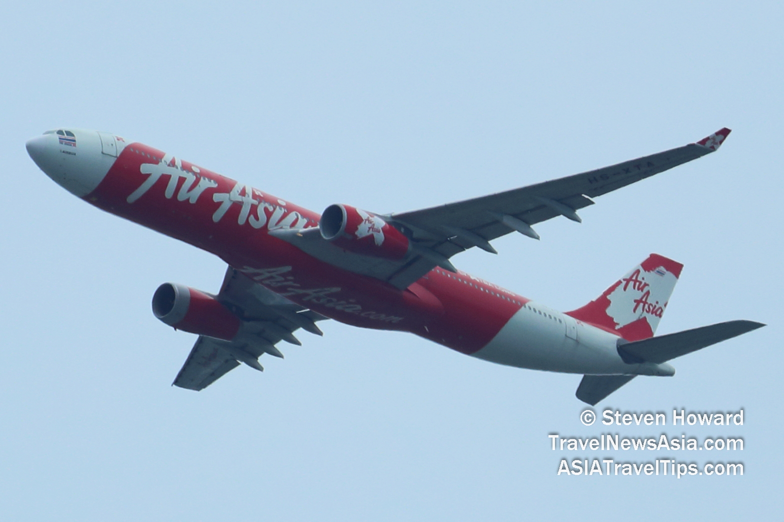 Thai AirAsia X A330 reg: HS-XTA. Picture by Steven Howard of TravelNewsAsia.com Click to enlarge.