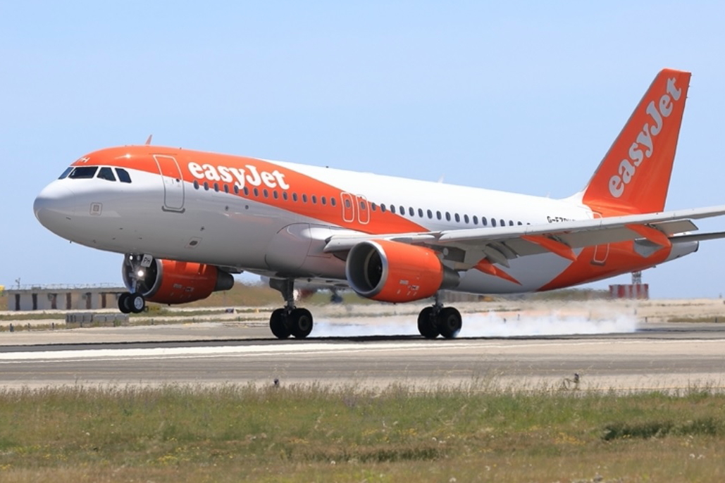 easyJet Airbus A320. Click to enlarge.