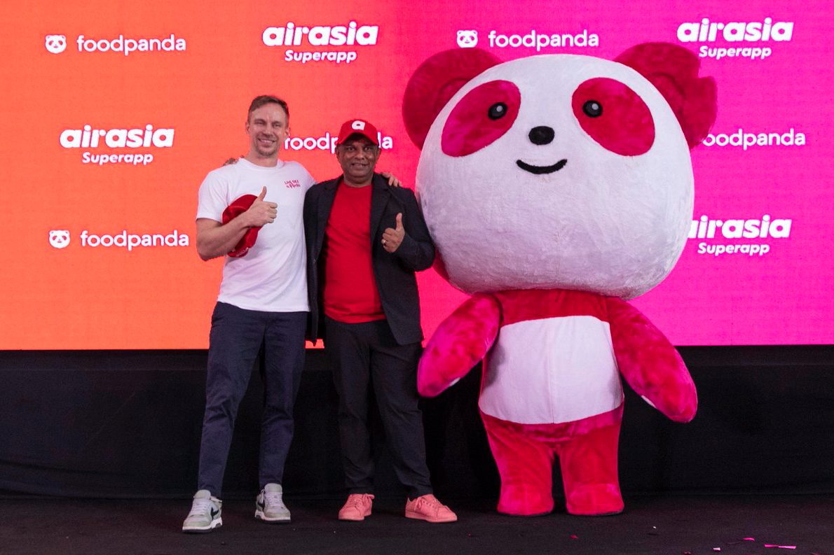 Jakob Angele, CEO of foodpanda with Tony Fernandes, CEO of Capital A. Click to enlarge.