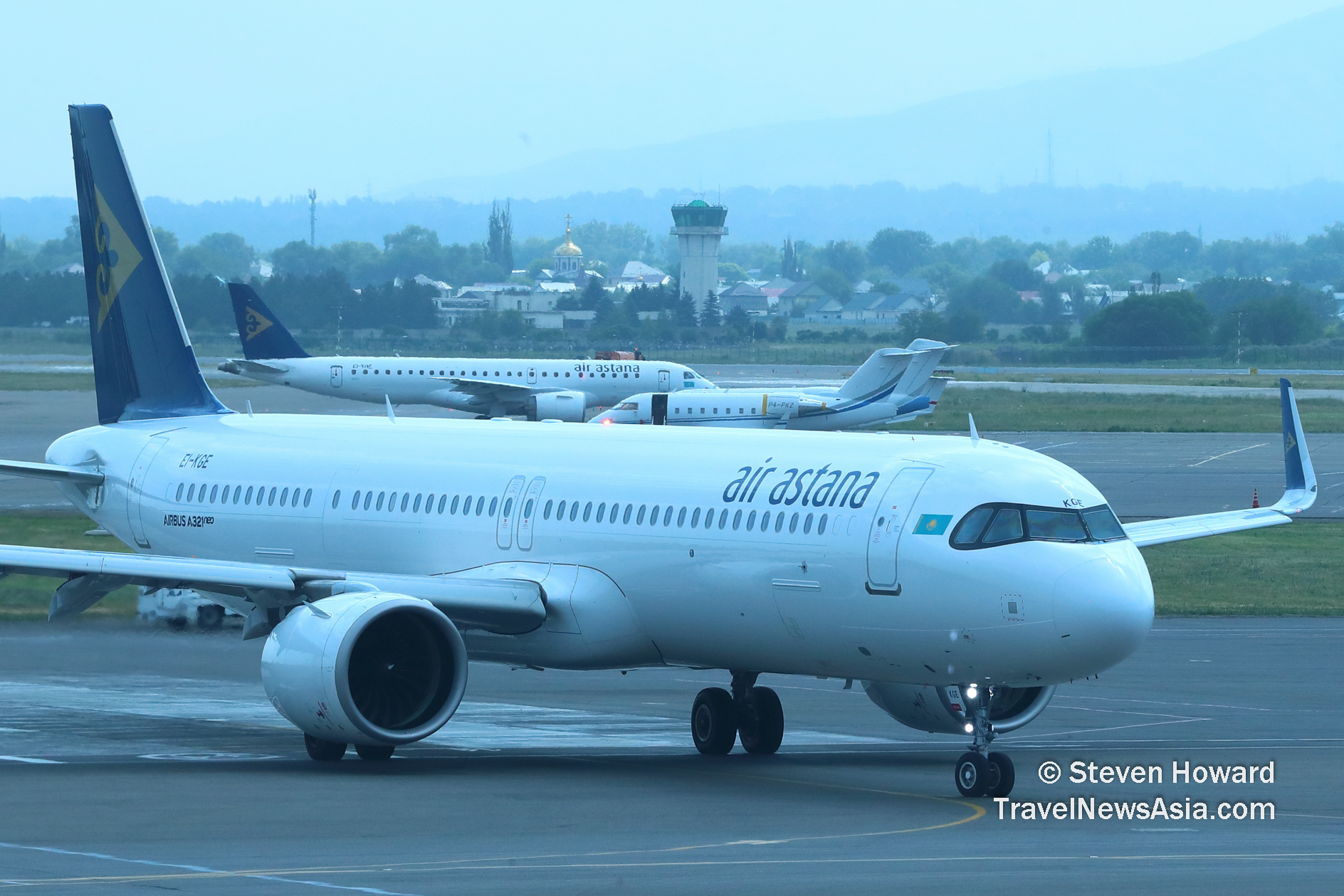 Air Astana A321neo reg: EI-KGE at ALA. Picture by Steven Howard of TravelNewsAsia.com Click to enlarge.
