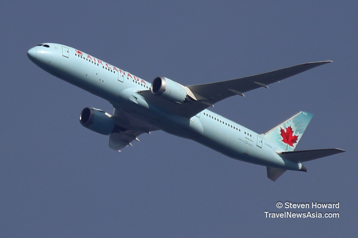 Air Canada Boeing 787-9 reg: C-FKSV flying from LHR to YYZ. Picture by Steven Howard of TravelNewsAsia.com Click to enlarge.