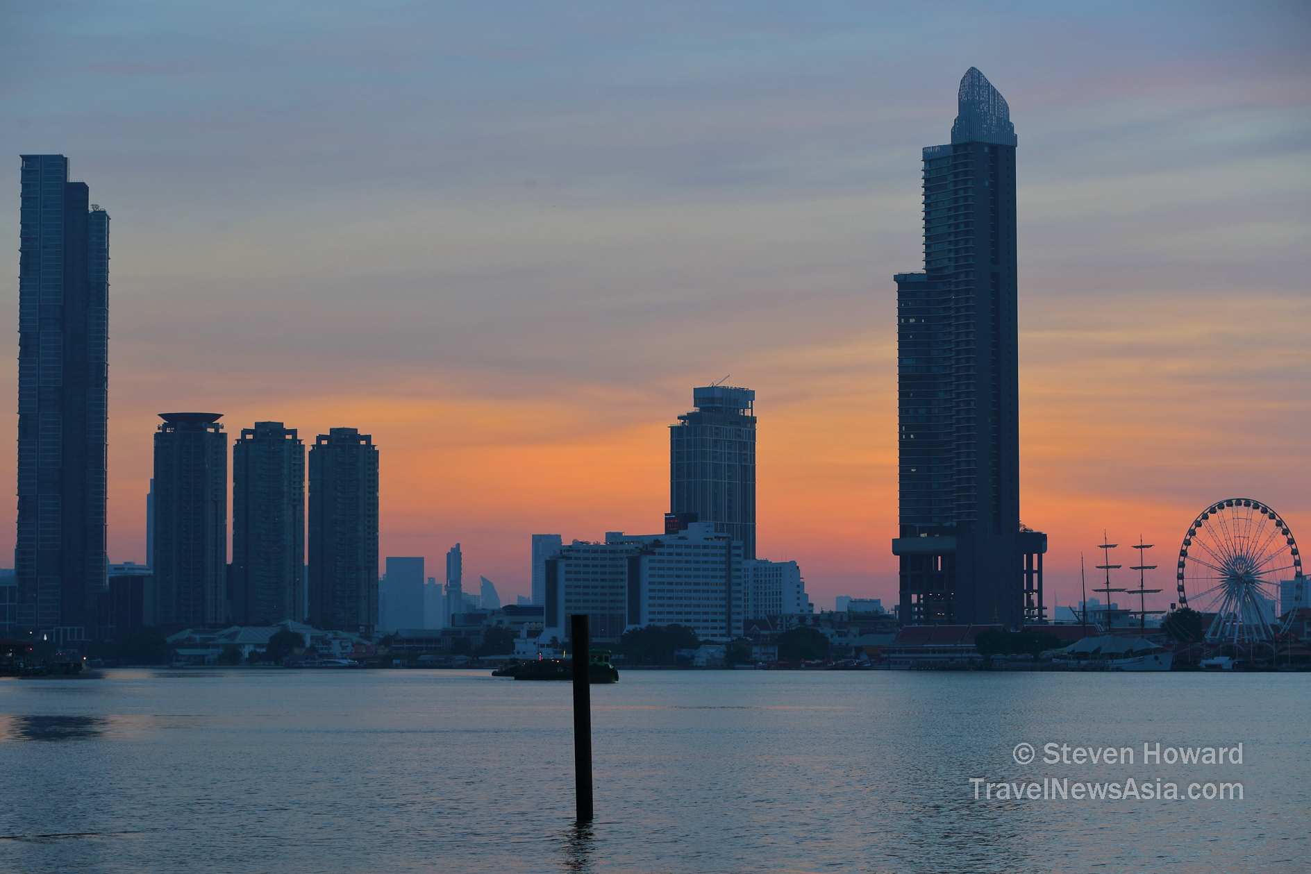 Sunrise in Bangkok, Thailand. Picture by Steven Howard of TravelNewsAsia.com Click to enlarge.