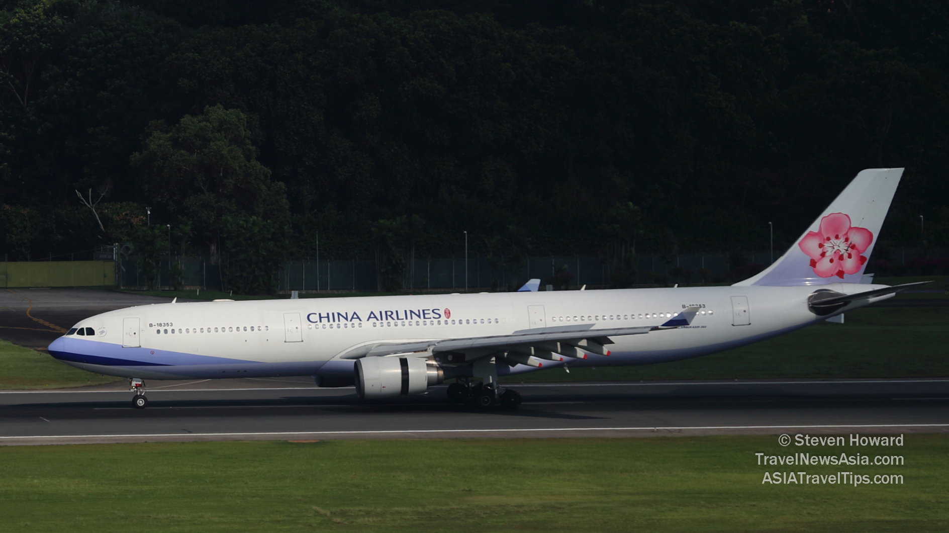 China Airlines Airbus A330 at Changi Airport in Singapore. Picture by Steven Howard of TravelNewsAsia.com Click to enlarge.