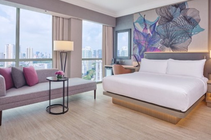 Newly renovated Premier King City View Room at Grand Copthorne Waterfront hotel in Singapore. Click to enlarge.