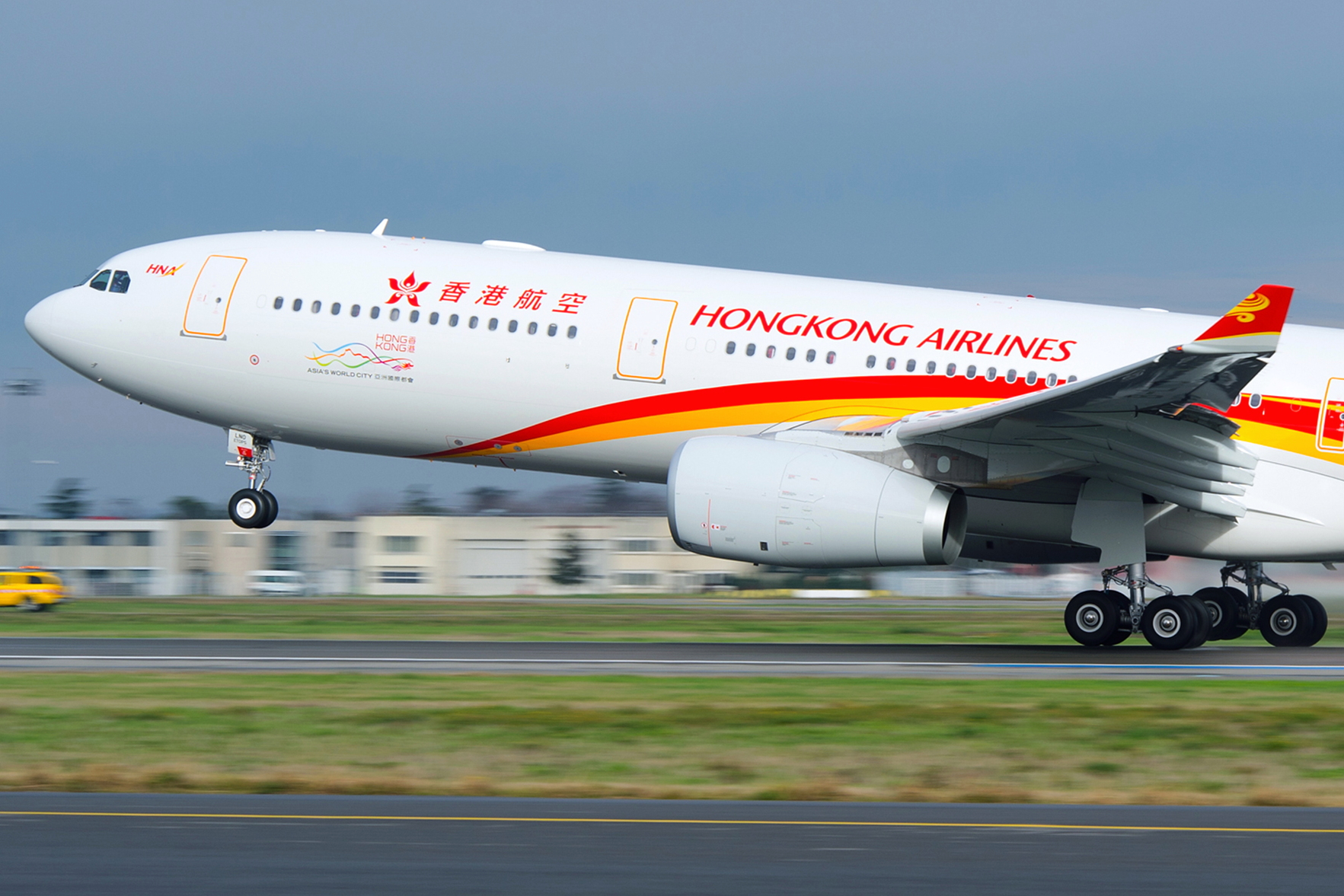 Hong Kong Airlines Airbus A330. Click to enlarge.