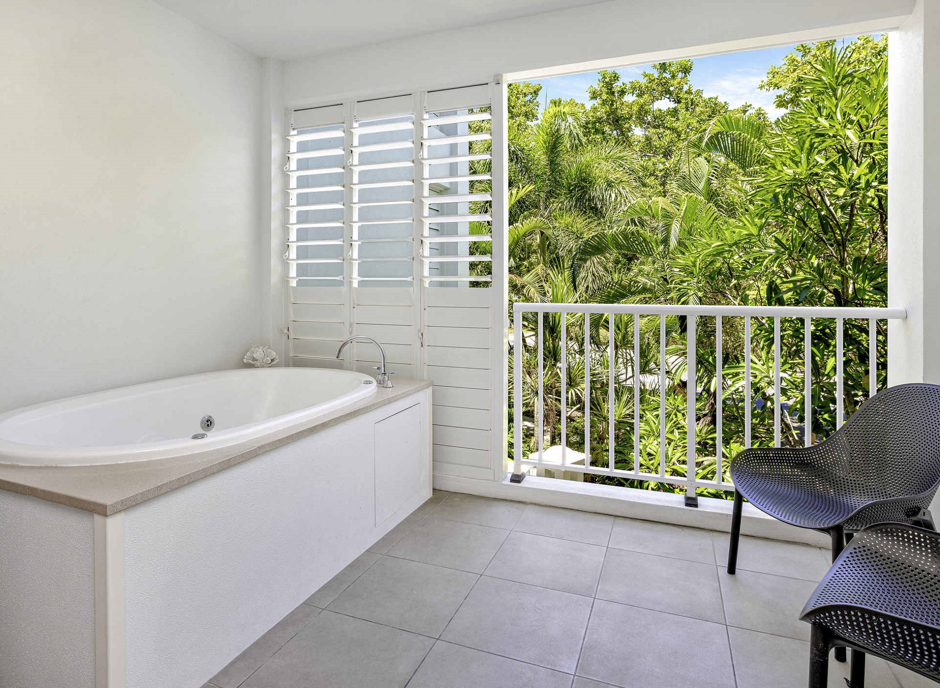 Spa Suite Bathroom at Peppers Beach Club Port Douglas, Australia. Click to enlarge.