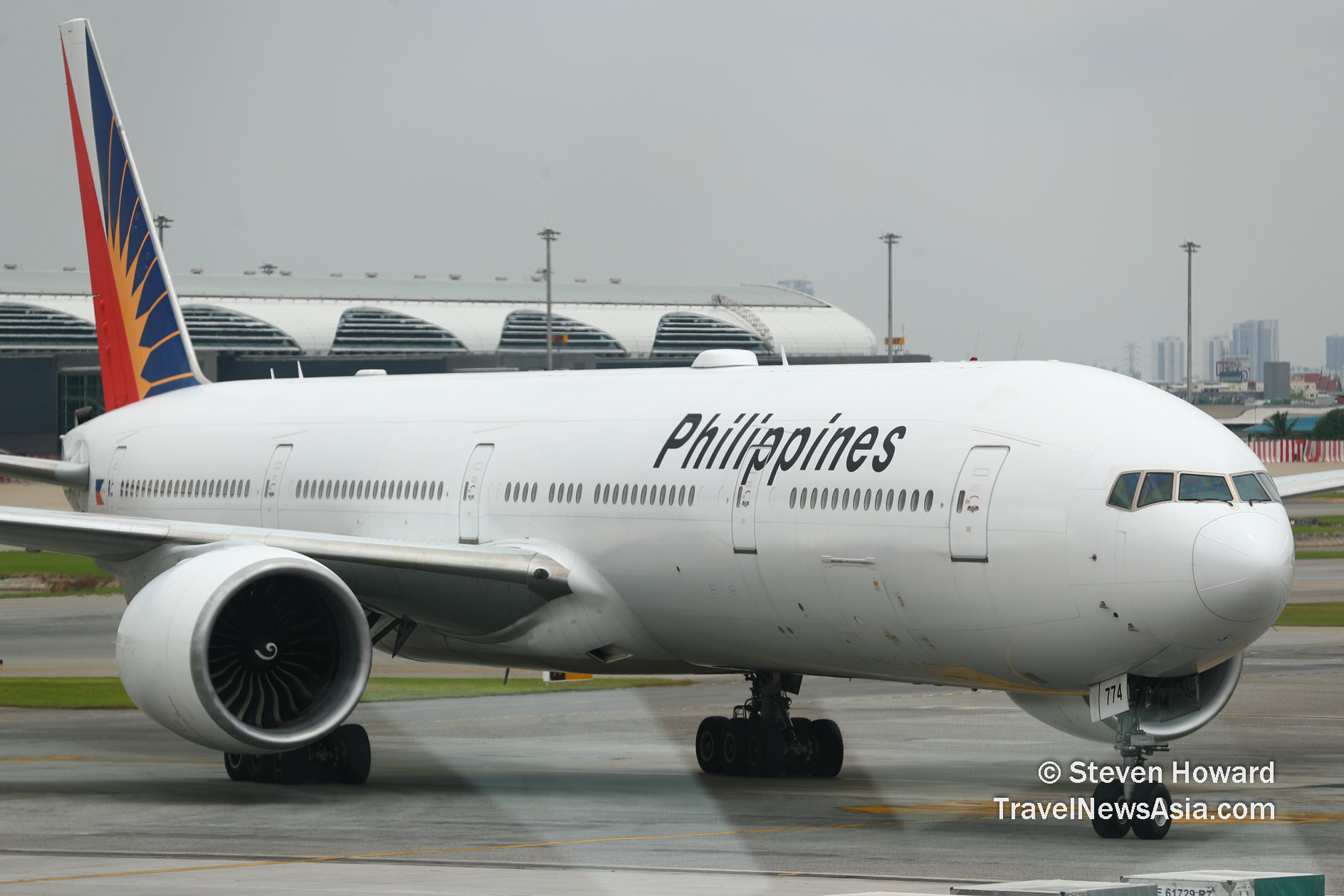 Philippine Airlines (PAL) Boeing 777. Picture by Steven Howard of TravelNewsAsia.com Click to enlarge.