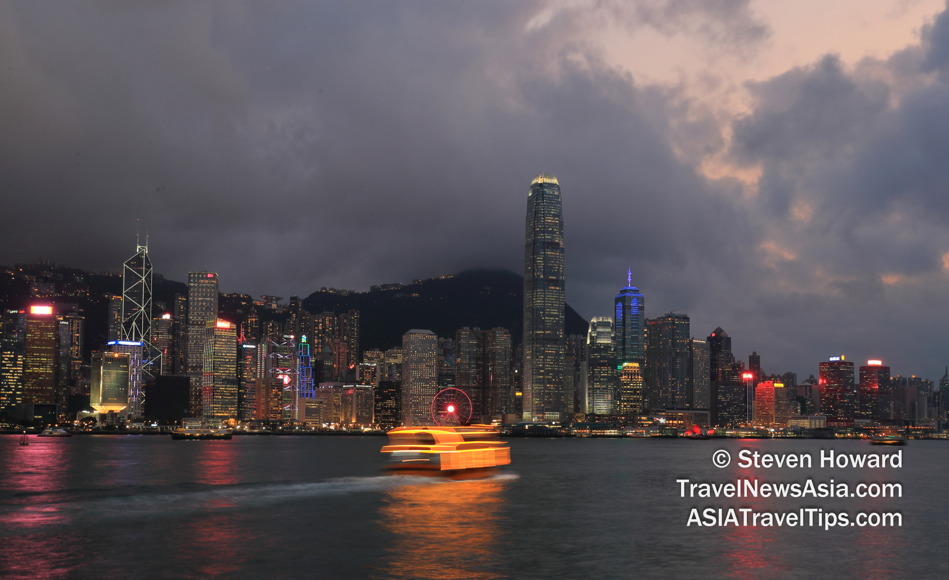 Victoria Harbour, Hong Kong. Picture by Steven Howard of TravelNewsAsia.com Click to enlarge.
