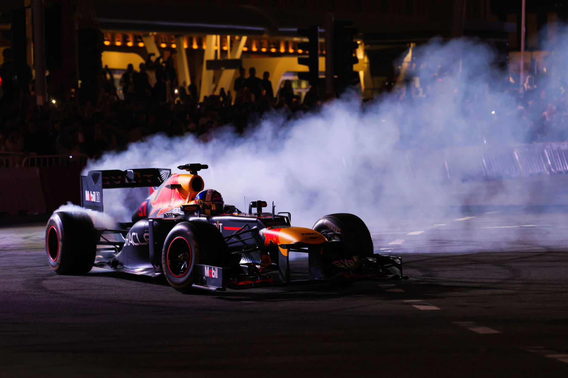 Qatar Airways has become F1's Global Partner, Official Airline and Title Sponsor of three Grand Prix. Click to enlarge.