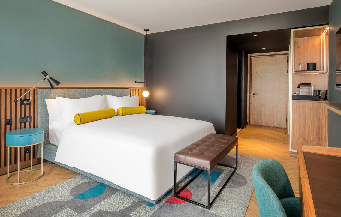 Renaissance Hotel Opens in Porto, Portugal