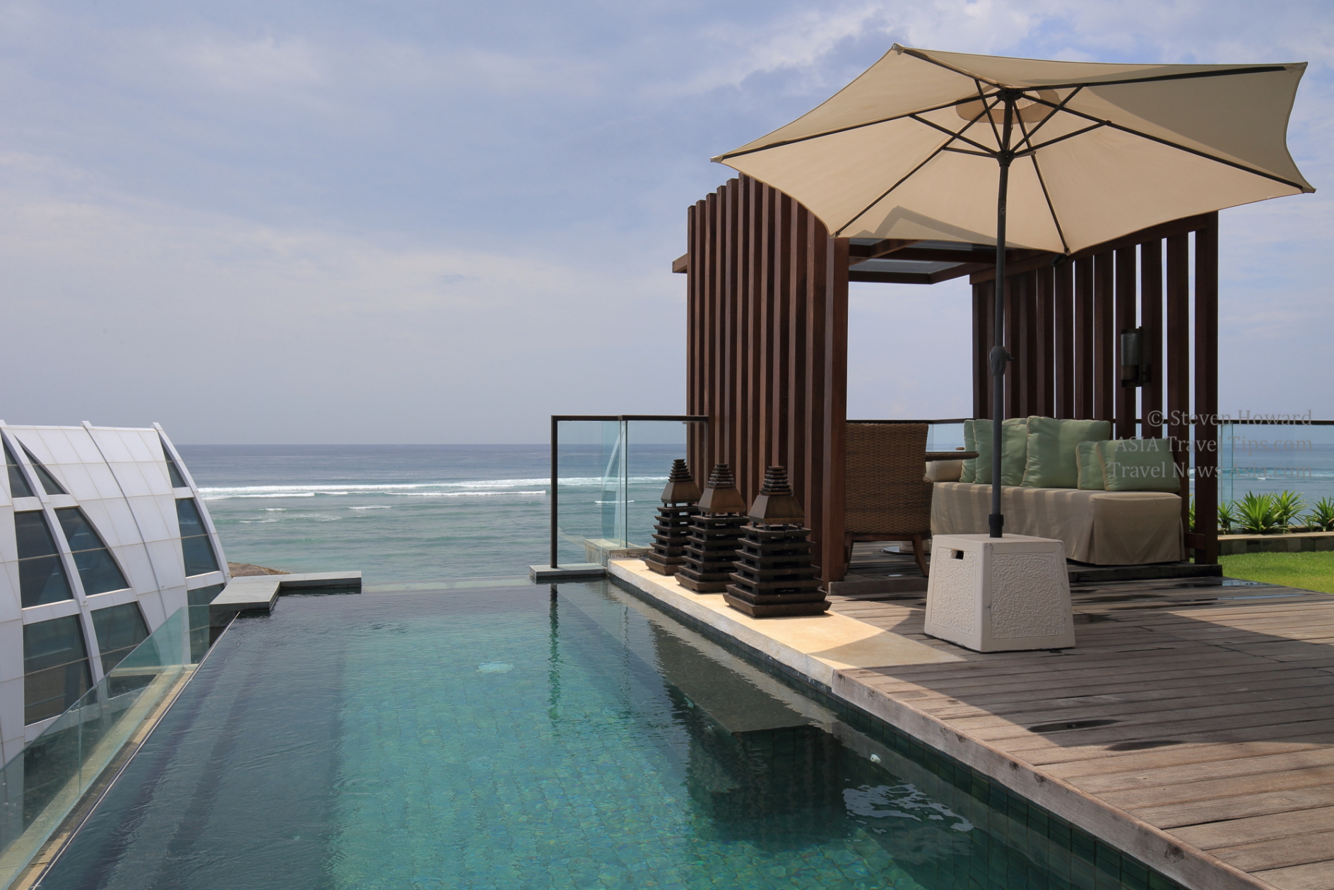 Luxury at The Ritz-Carlton, Bali. Picture by Steven Howard of TravelNewsAsia.com Click to enlarge.